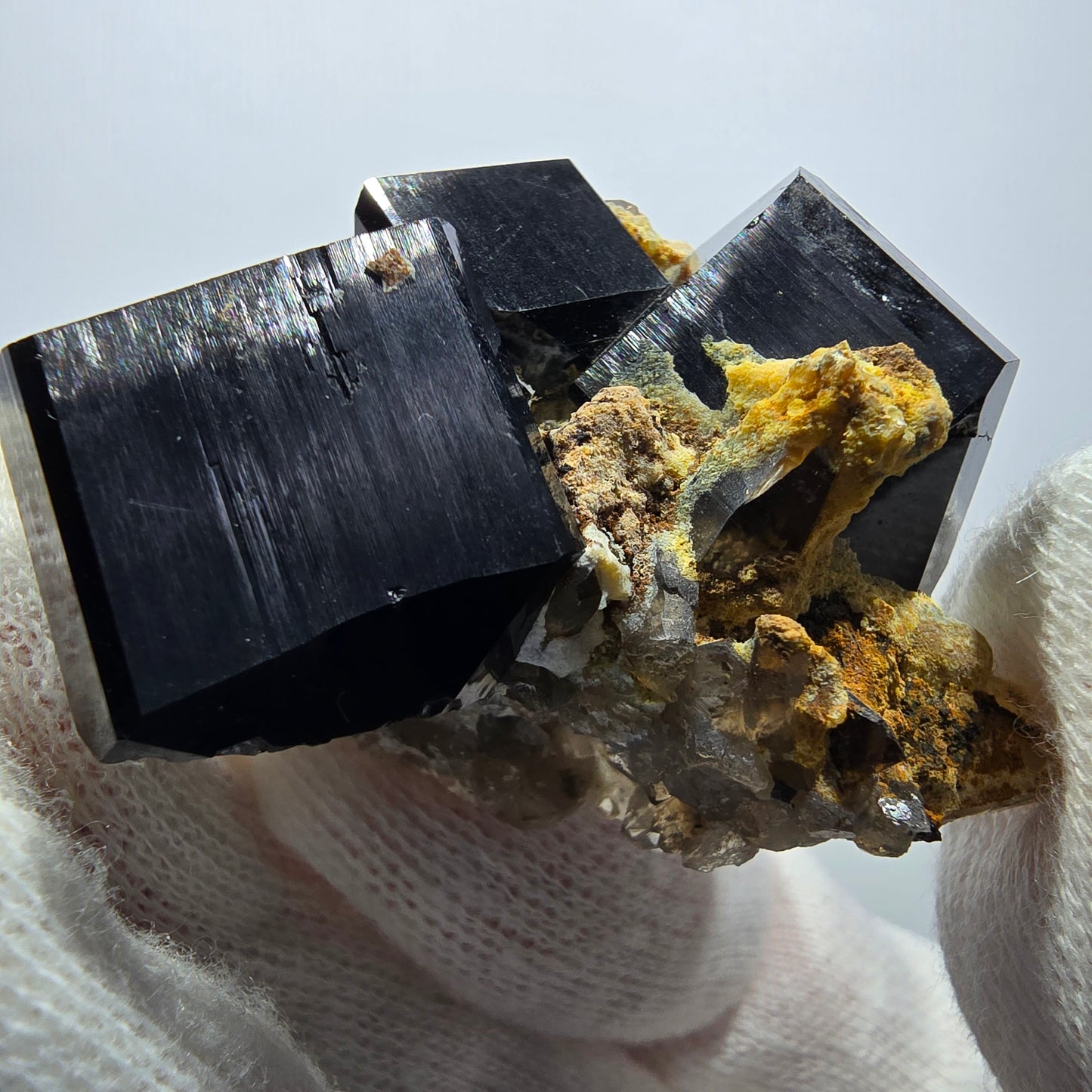 Tourmaline Schörl symétrique, quartz fumé, stade hyalite Erongo Namibie 52*34*20mm