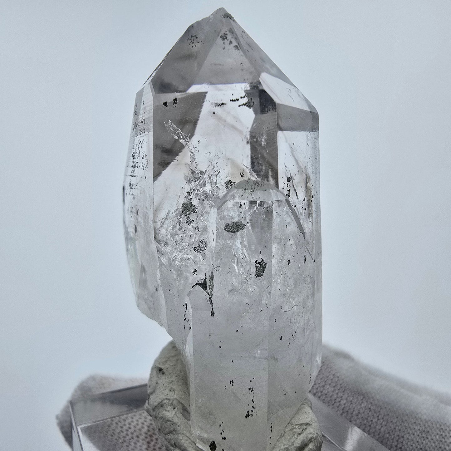 Enhydro Phantom Quarz 1x Blase Streep Mine Goboboseb Namibia 46*25*18mm Sammlung