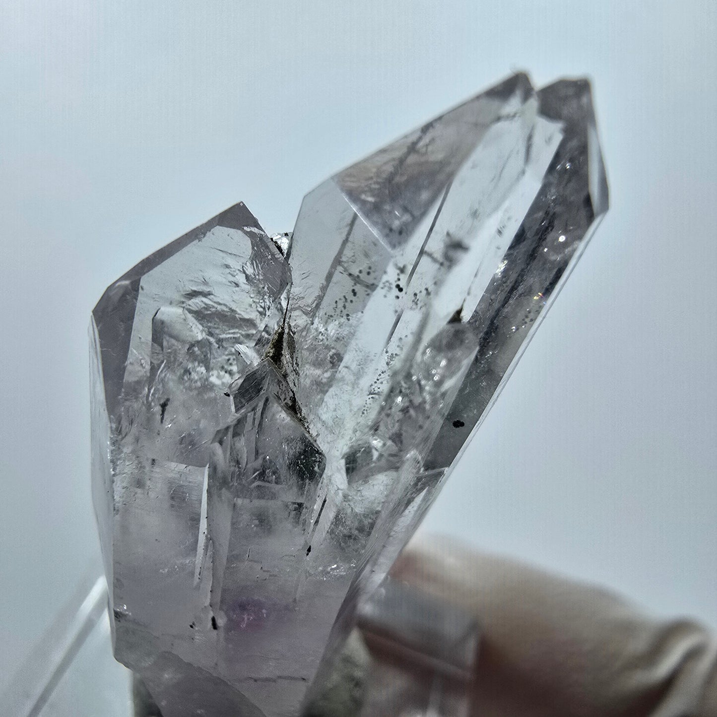 Améthyste fantôme avec hématite, mine Streep, Goboboseb, Namibie, 44 x 16 x 10 mm
