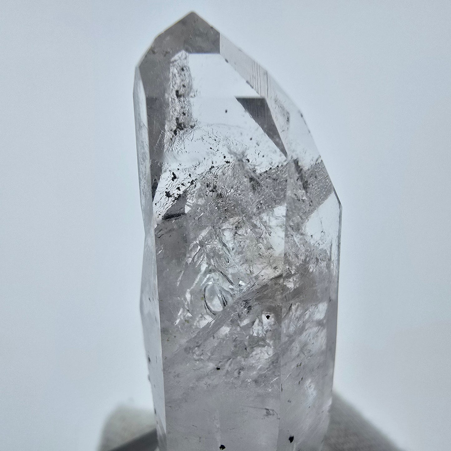 Quartz hématite enhydro, grosses bulles, mine Streep, Goboboseb, Namibie, 45 x 16 x 15 mm