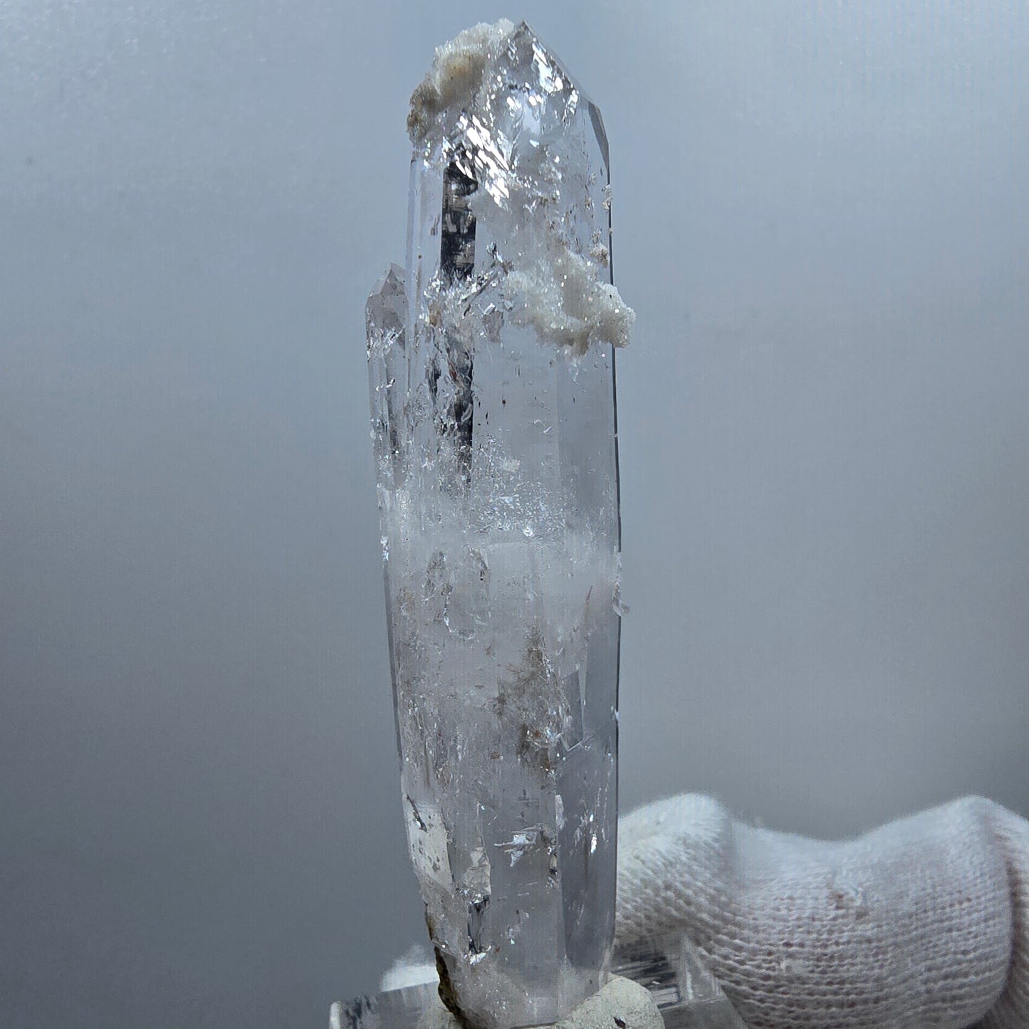 Quartz fumé lémurien Enhydro DT, quartz druze Valentine Pocket Goboboseb Namibie 69 x 17 x 13 mm