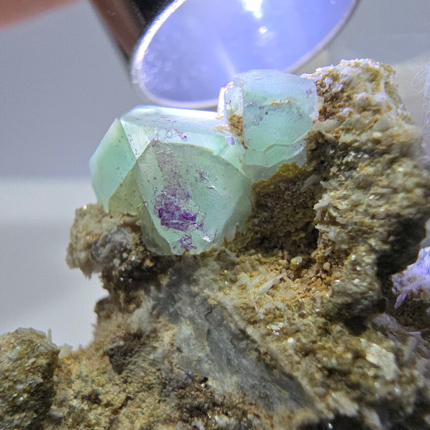 Spécimen de cube de fluorite fantôme zonal, de muscovite et de tourmaline Schorl, Erongo, Namibie, 37 x 25 x 21 mm