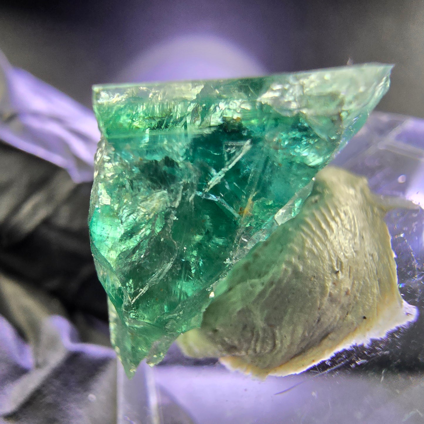 Klarer Fluorit Würfel grün 23*18*13mm Okorusu, Namibia Mineraliensammlung