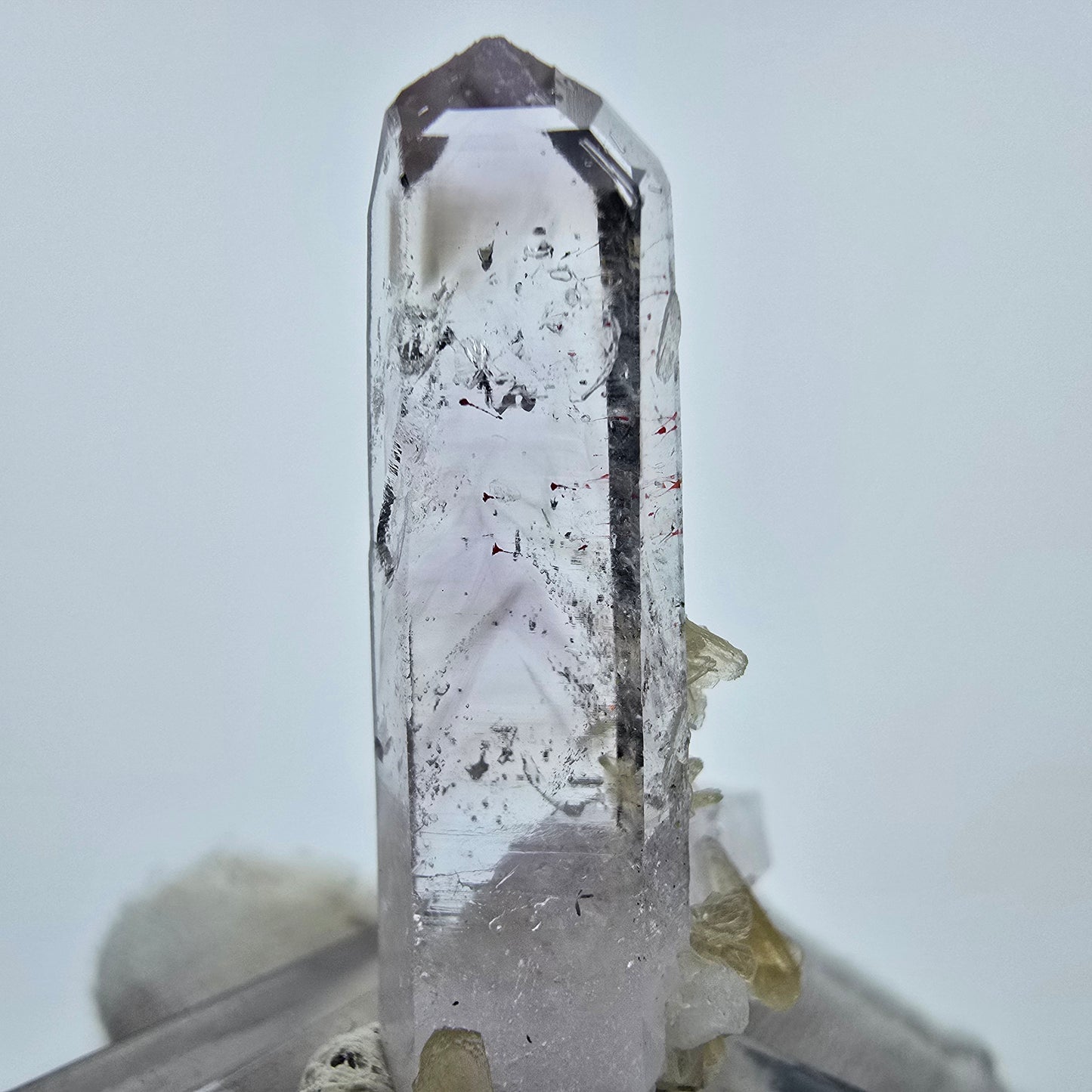 Phantom Amethyst mit Stilbit Stufe Goboboseb, Namibia 38*31*13mm Sammlung