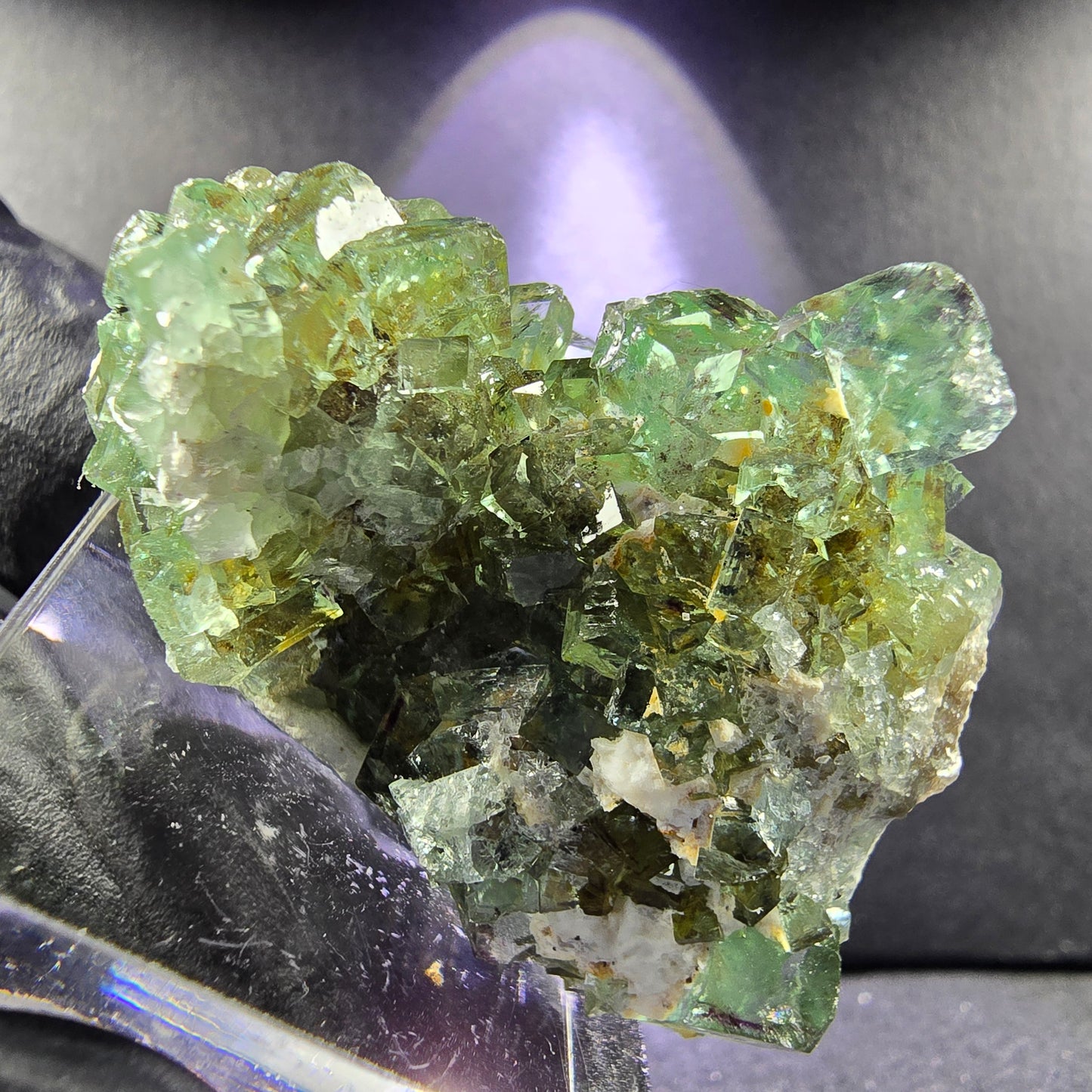 Seltene klare Fluorit Würfel Stufe mit Einschlüssen 41*28*21mm Okorusu, Namibia