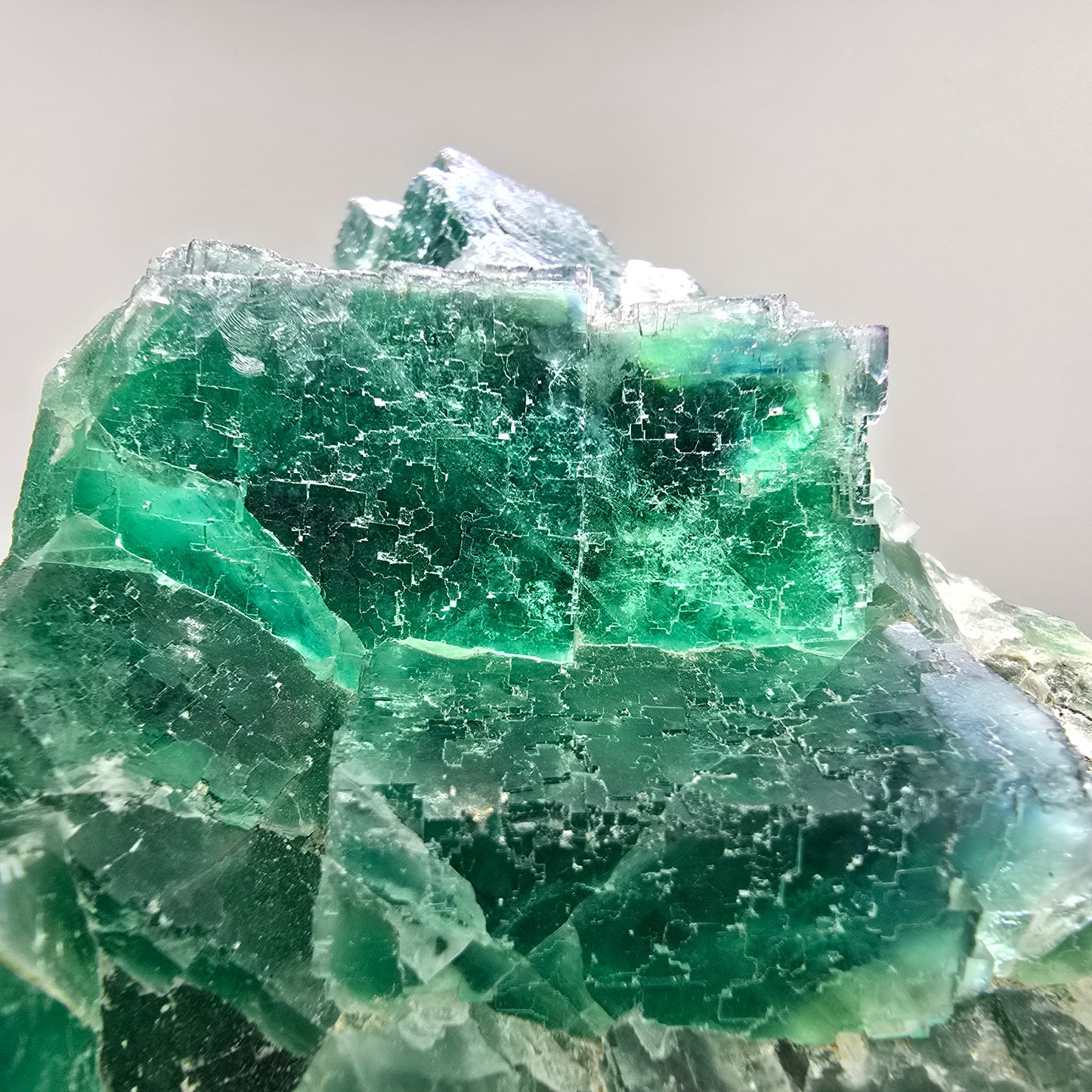 Große Phantom Fluorit Würfel Stufe grün parkettiert Okorusu, Namibia 133*95*40mm