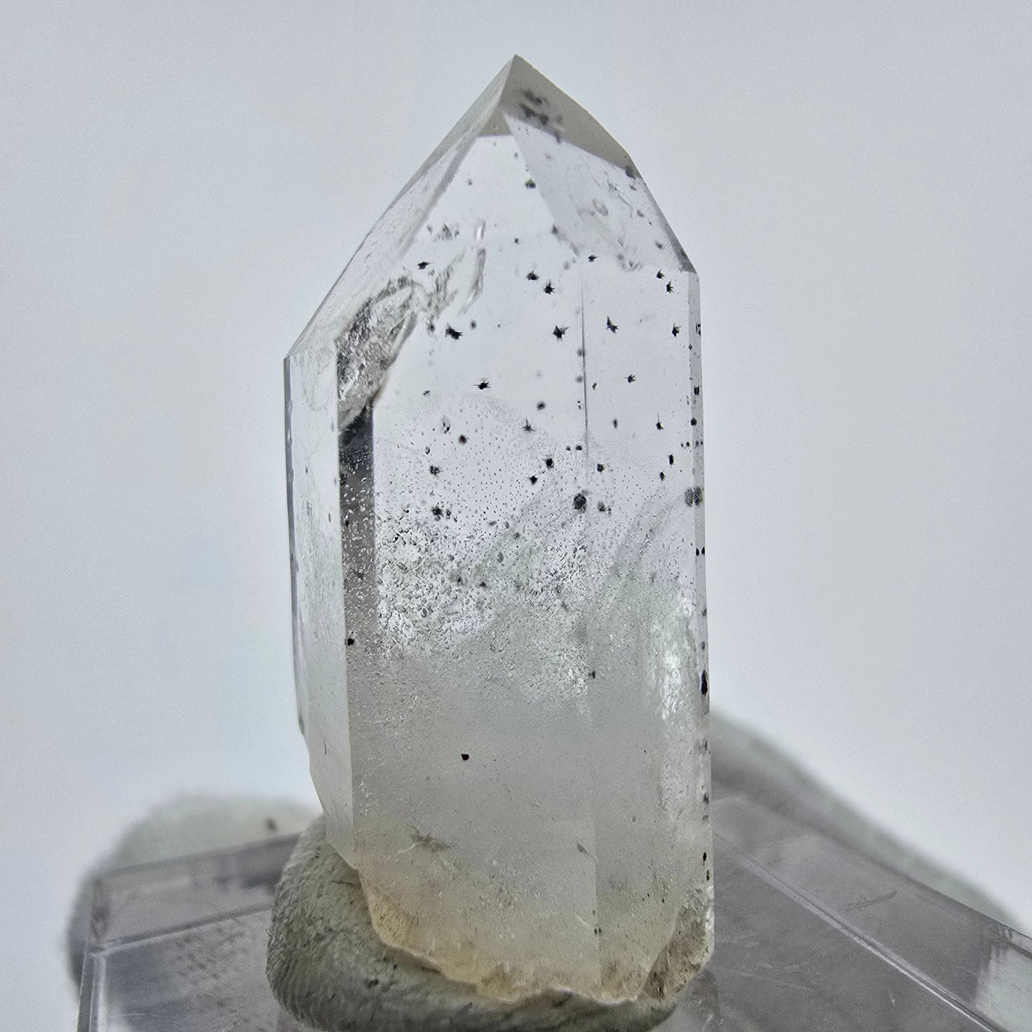 Cristal de quartz hématite fantôme transparent, Streep Mine, Goboboseb, Namibie, 39 x 14 x 13 mm