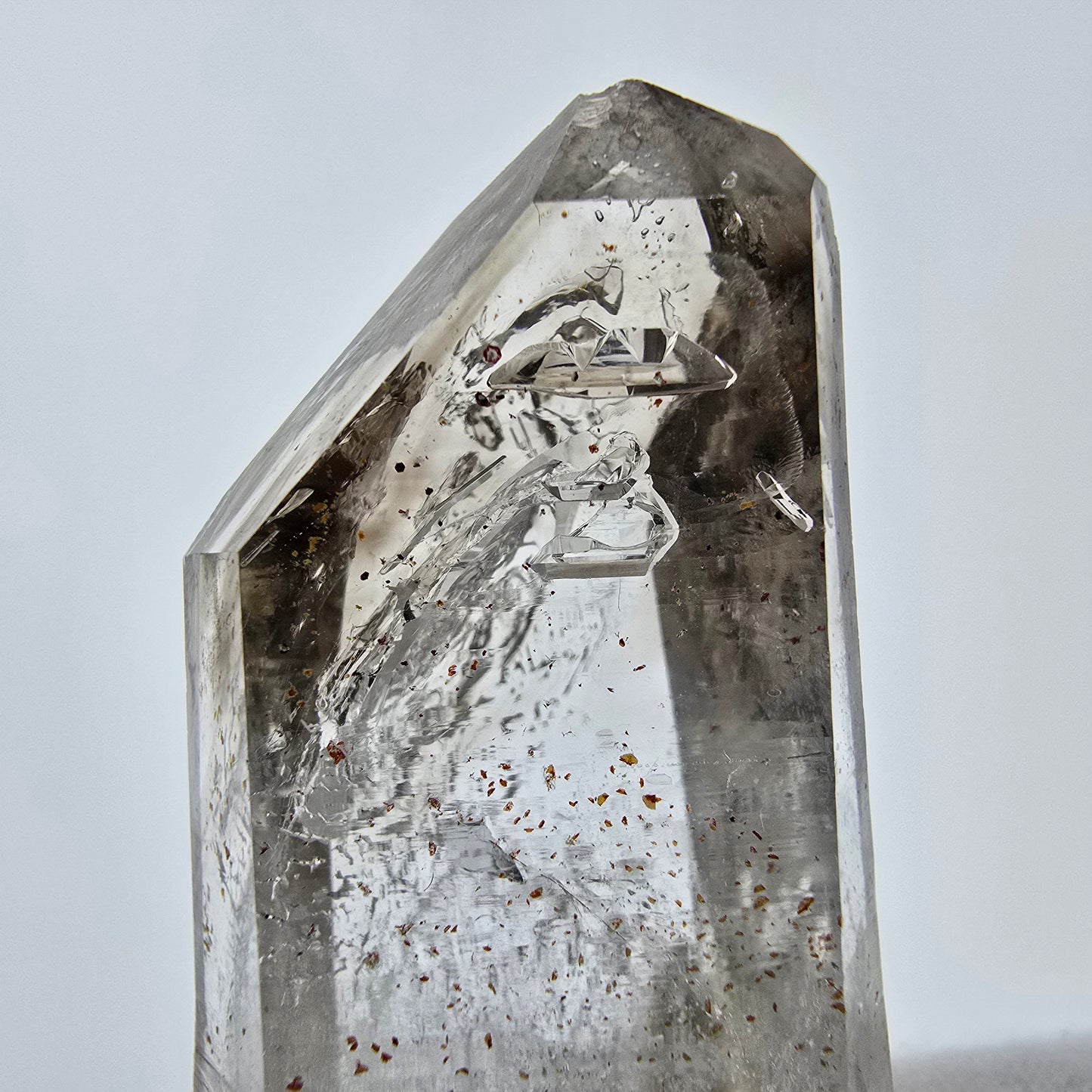 Enhydro Phantom Rauchquarz Eisen Spitze 1x Blase Goboboseb, Namibia 47*22*13mm