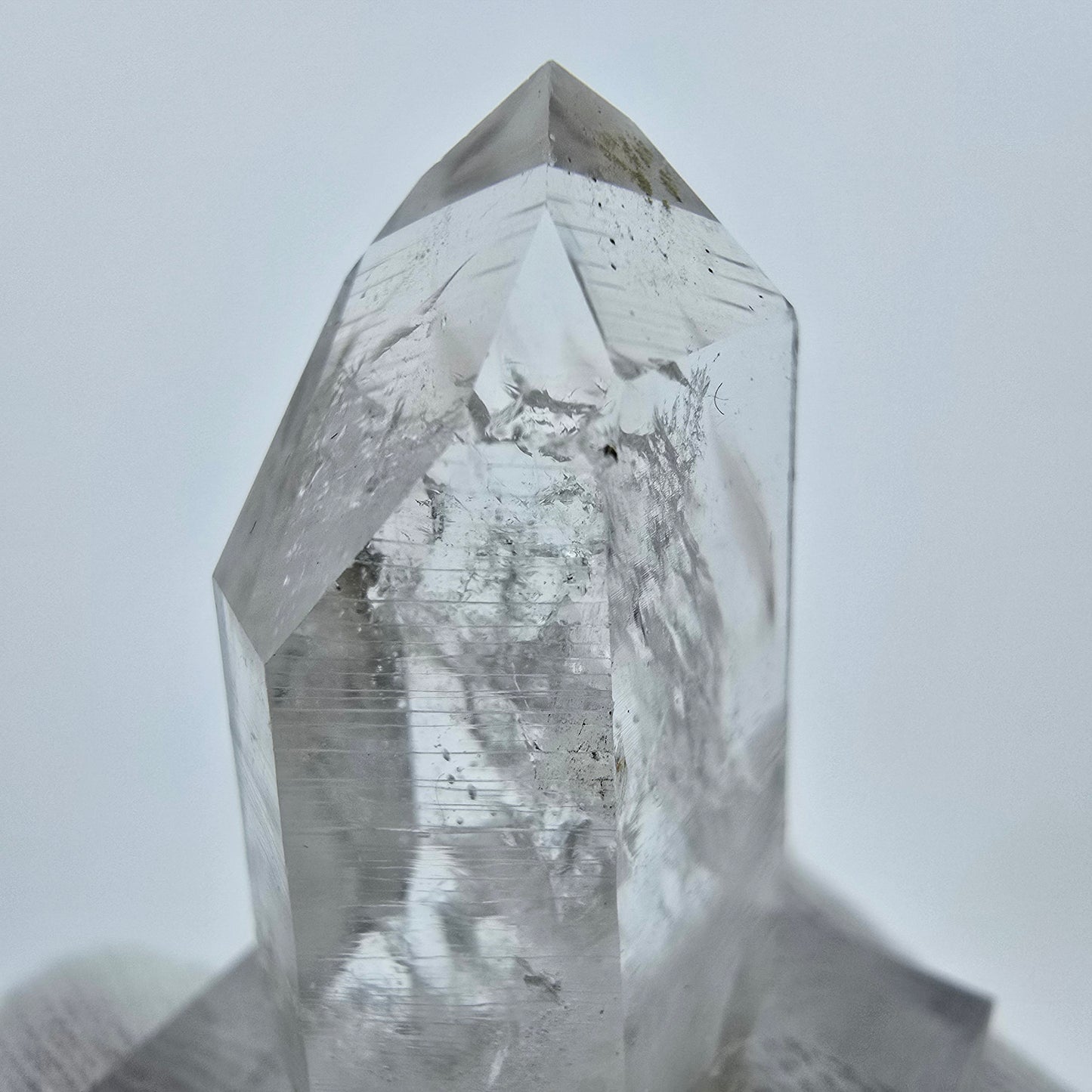 Enhydro Lemurian Phantom Quarz Spitze Streep Mine, Goboboseb, Namibia 37*18*15mm
