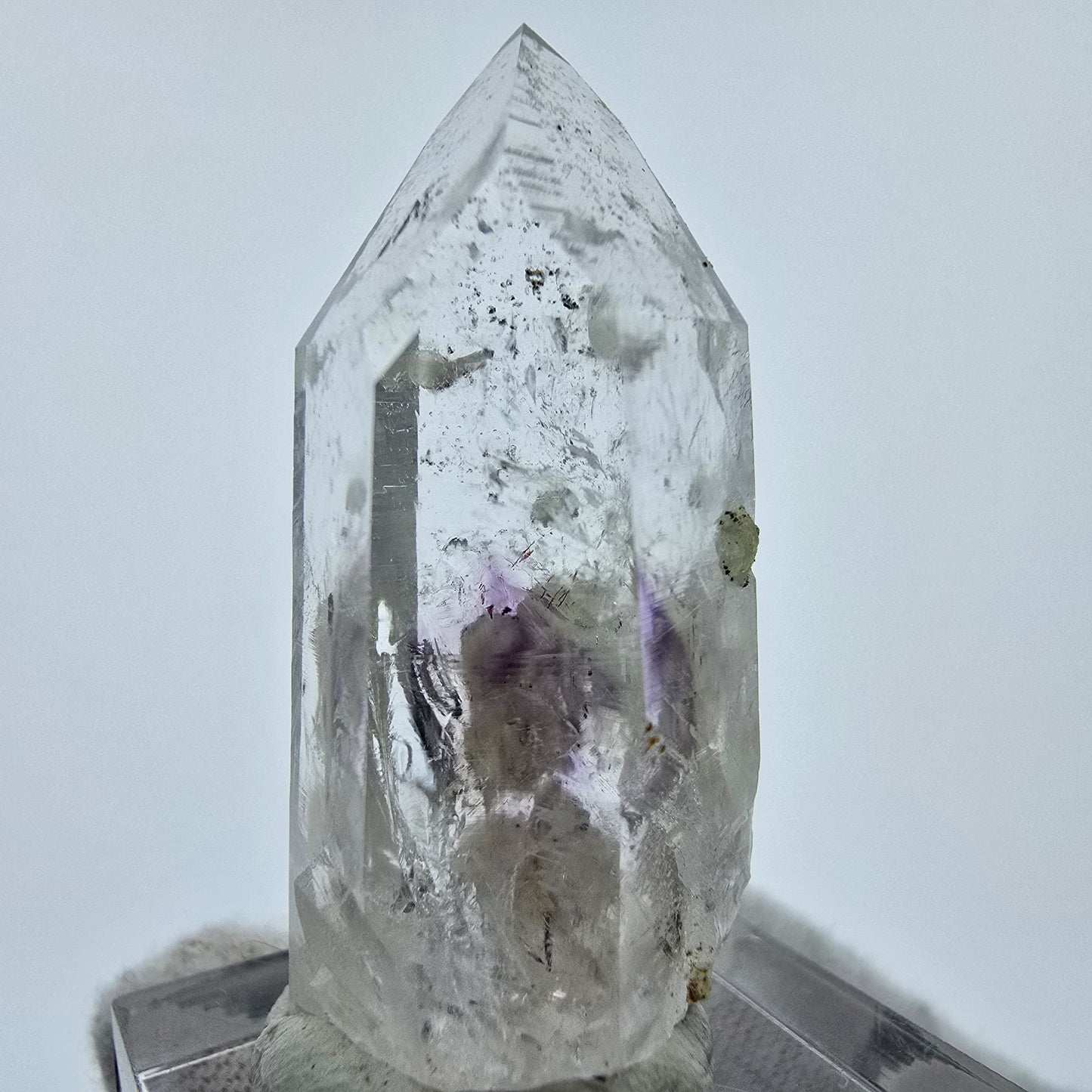 Phantom Amethyst mit Prehnit, Hämatit Streep Mine Goboboseb Namibia 42*16*15mm