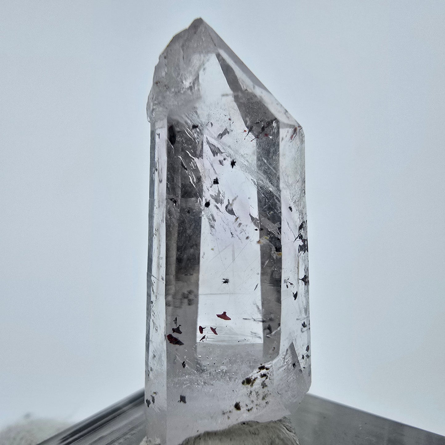 Cristal de quartz fantôme Harlequin, Streep Mine, Goboboseb, Namibie, 32 x 10 x 11 mm