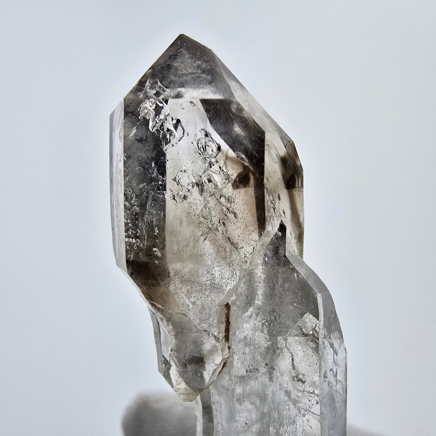 Enhydro Phantom Smoky Quartz Sceptre Tip 1x Bubble Goboboseb, Namibie 50*19*12mm