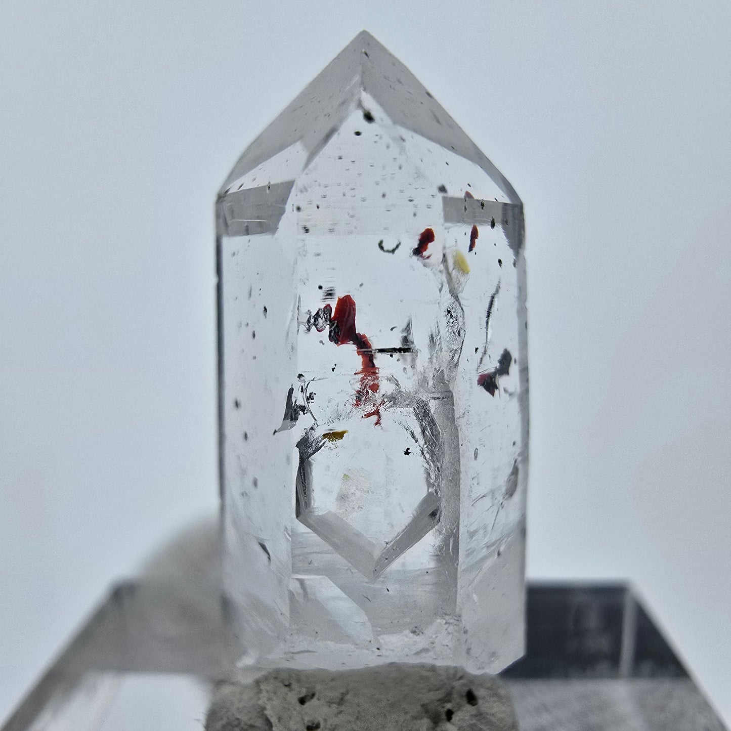 Cristal de quartz fantôme Harlequin, Streep Mine, Goboboseb, Namibie, 26 x 10 x 11 mm
