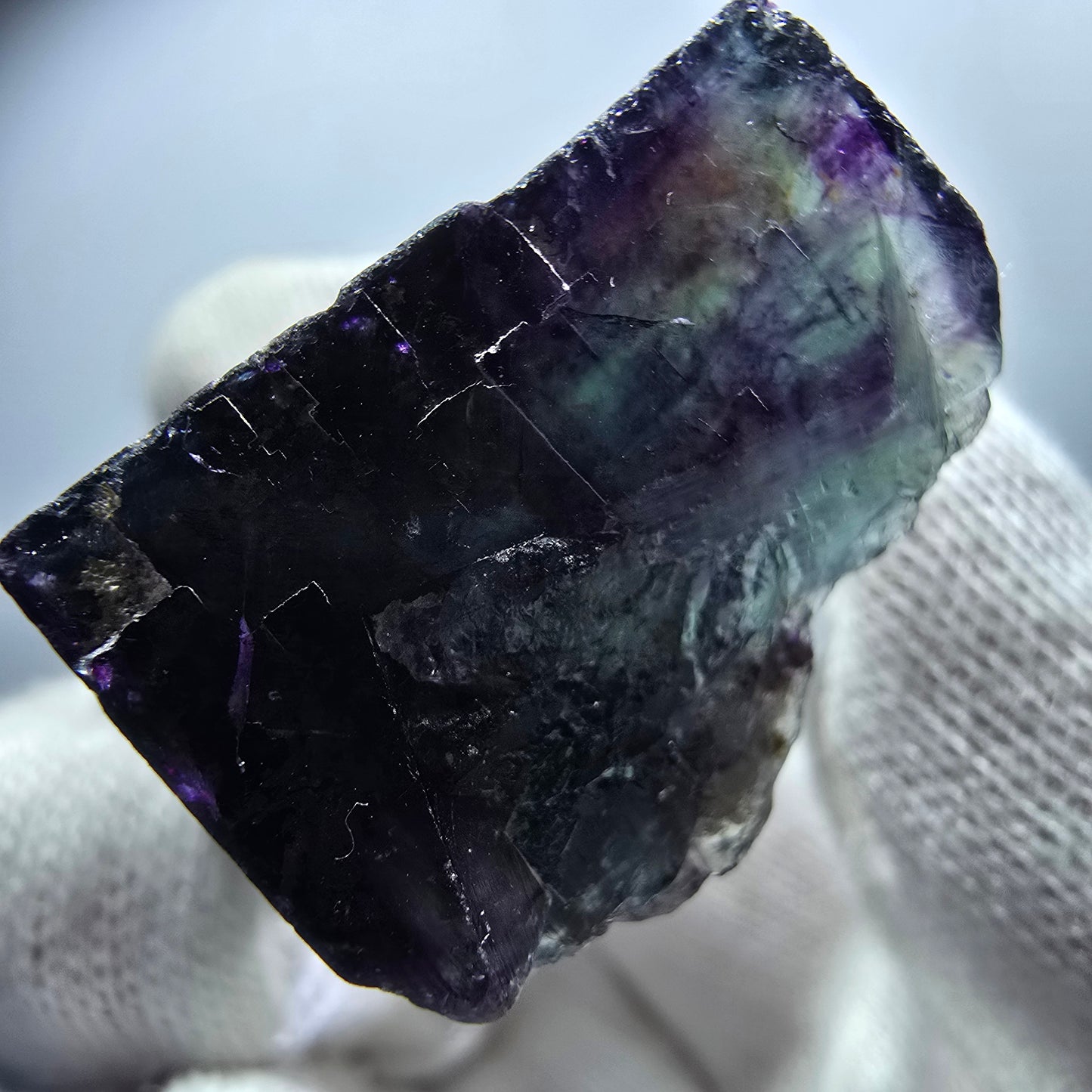 Spécimen rare de cube de fluorite fantôme zonal vert violet Okorusu, Namibie 39*26*21mm