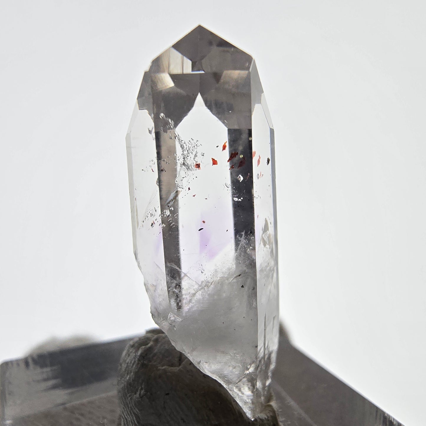 Mine d'améthyste Harlequin Phantom Point Streep, Goboboseb, Namibie, 30 x 11 x 10 mm