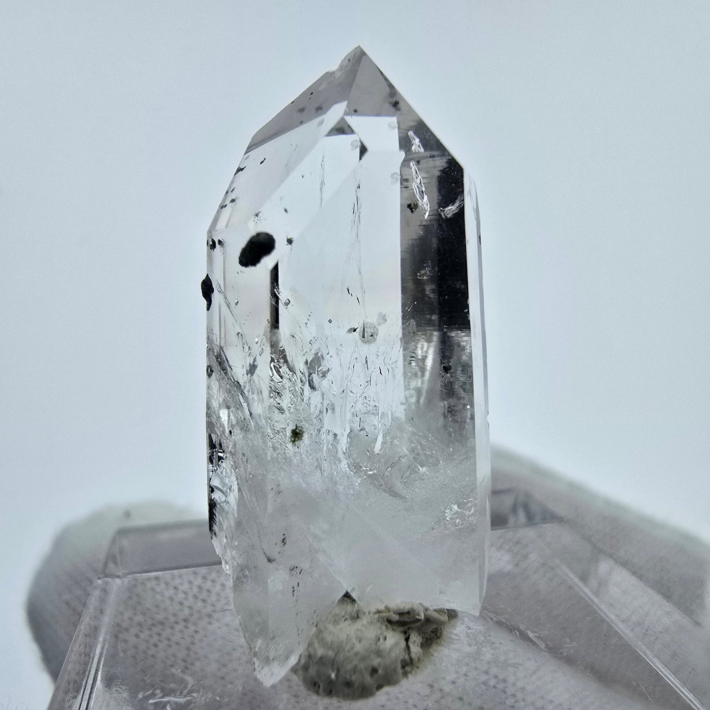 Klarer Phantom Hämatit Quarz Kristall Streep Mine, Goboboseb, Namibia 28*11*10mm
