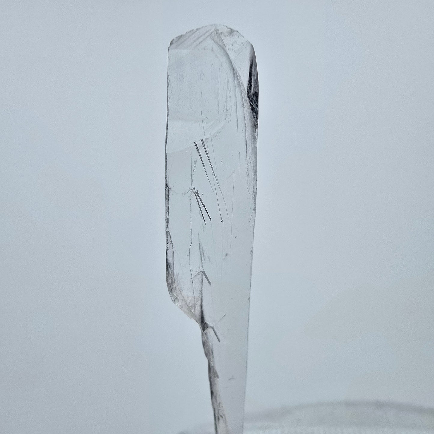 Seltener Kunzit X Spodumen Kristall weiß UV Mineral 49*7*3mm aus Brasilien