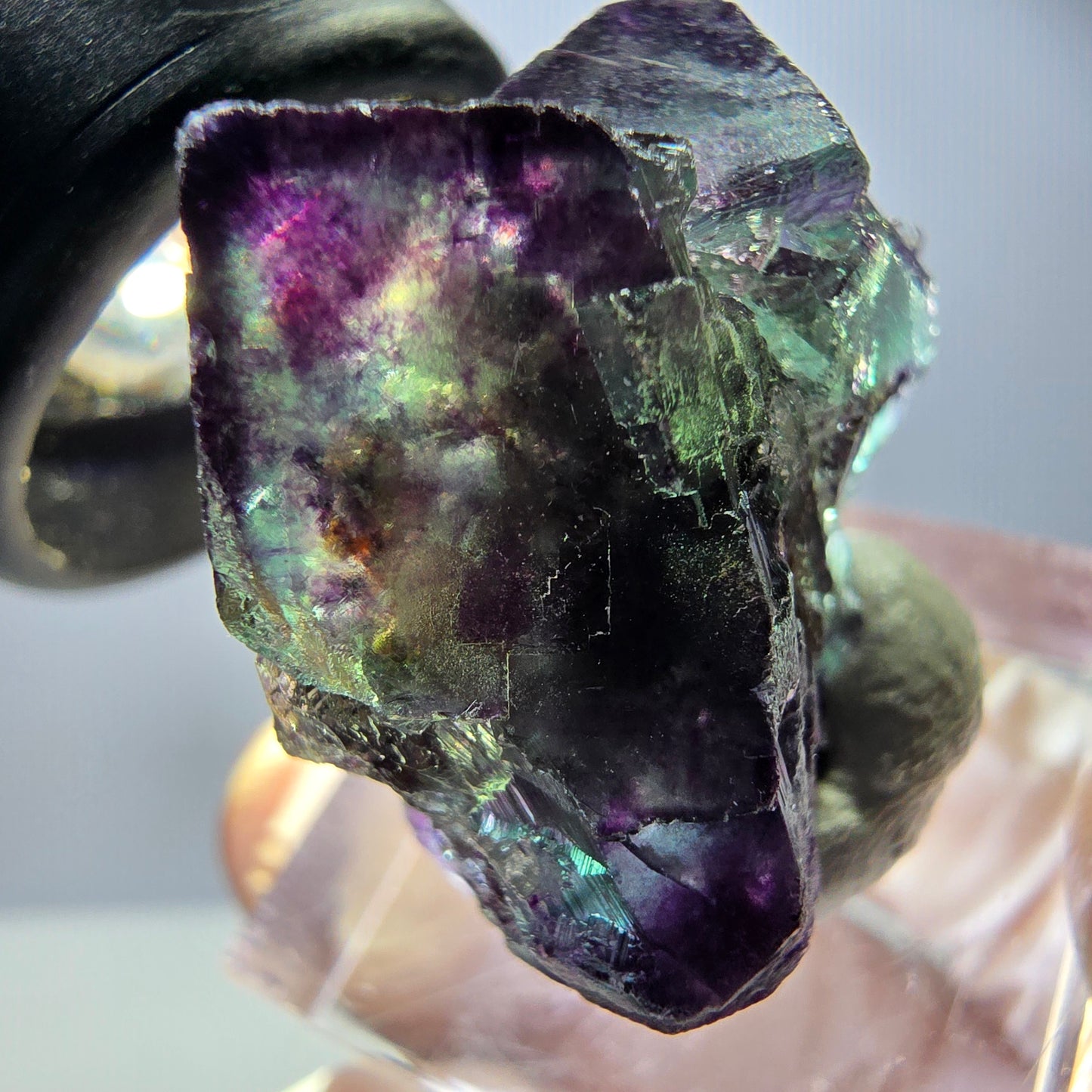 Spécimen rare de cube de fluorite, vert violet, Okorusu, Namibie, 27 x 25 x 17 mm