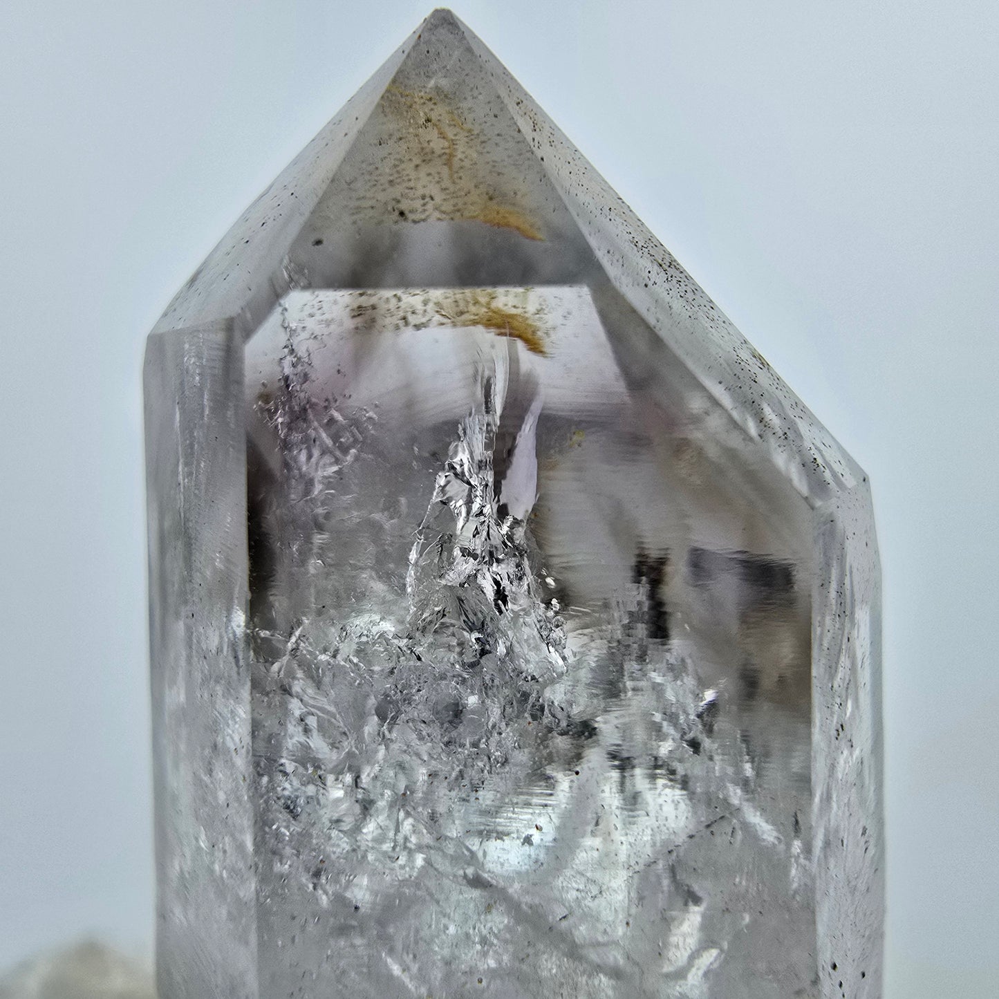 Enhydro Phantom Amethyst, 1x Blase Streep Mine Goboboseb Namibia 48*24*26mm
