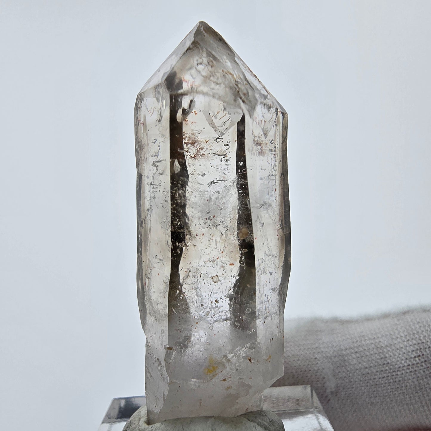 Enhydro Phantom Smoky Quartz Sceptre Tip 2x Bubble Goboboseb, Namibie 47*17*17mm