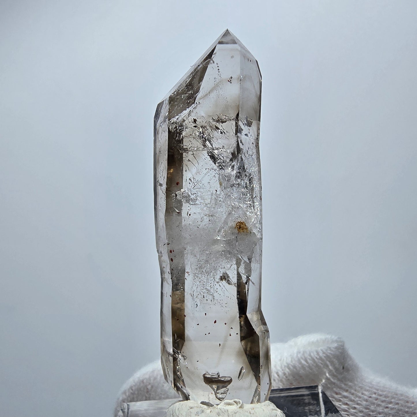 Quartz fumé fantôme transparent DT Scepter Point Goboboseb, Namibie 47 x 13 x 8 mm