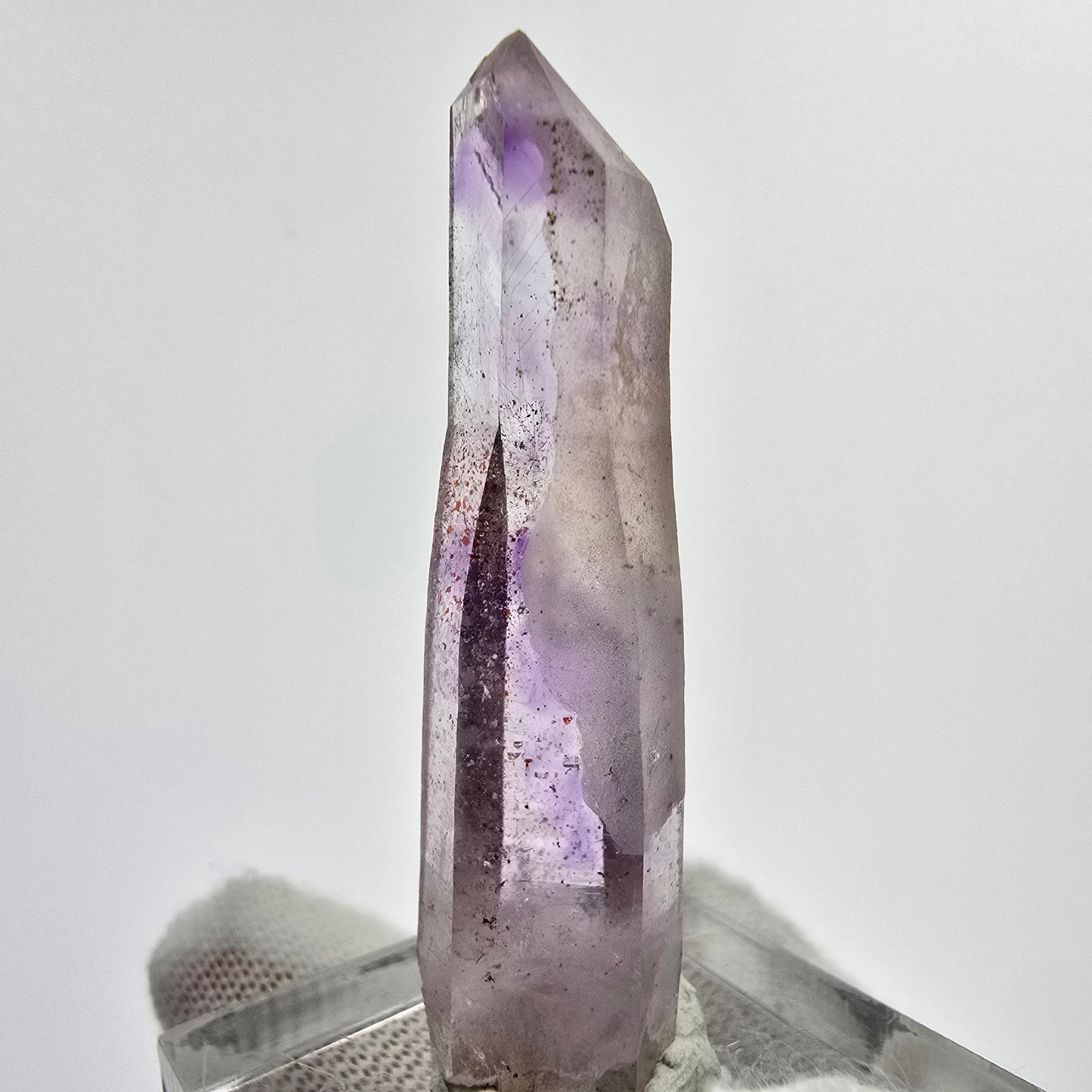 Phantom Amethyst Zepter mit rotem Eisen Goboboseb, Namibia 44*11*9mm Sammlung