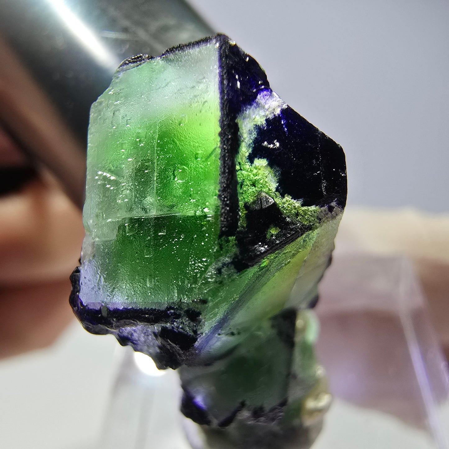 Cube de fluorite fantôme, zonal, muscovite, spécimen de tourmaline Schorl, Erongo, Namibie, 29 x 21 x 14 mm