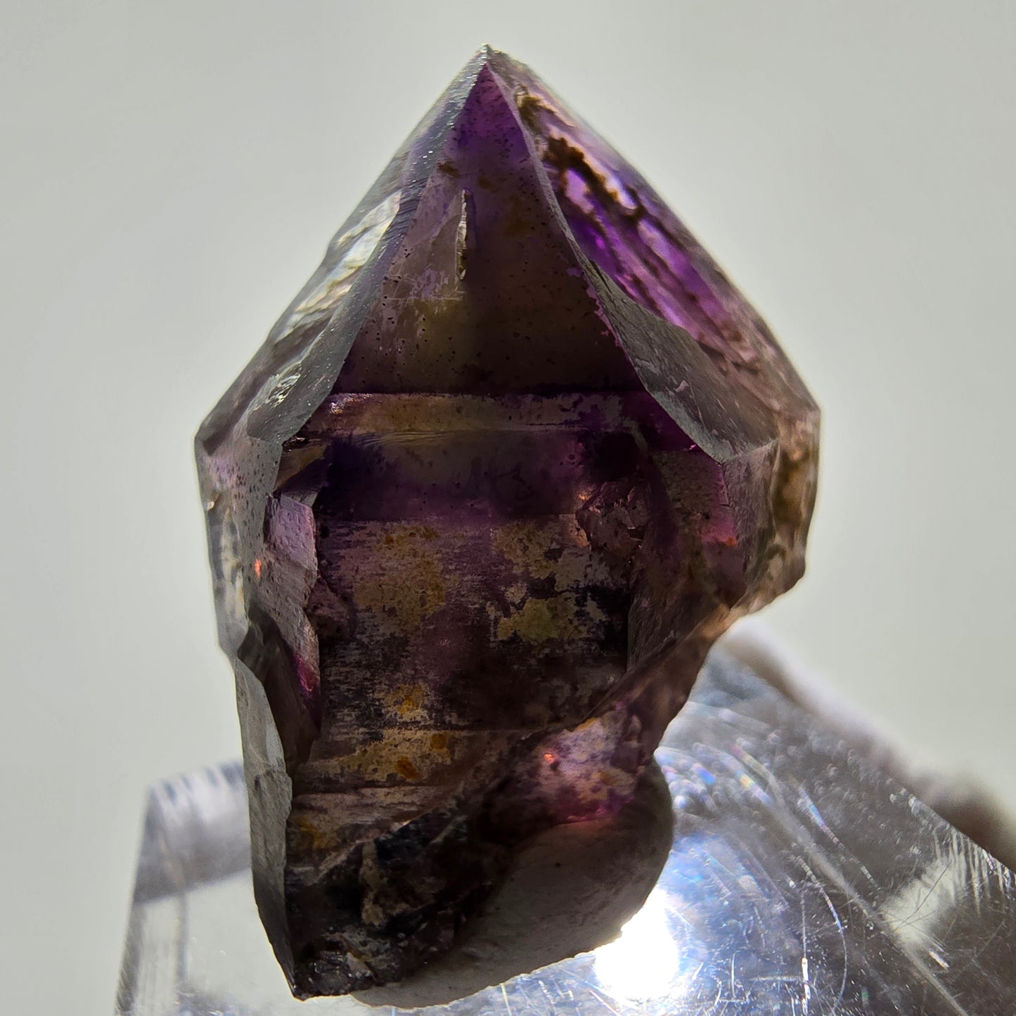 Sceptre squelette en améthyste fantôme rare, pointe Brandberg, Namibie, 30 x 24 x 20 mm