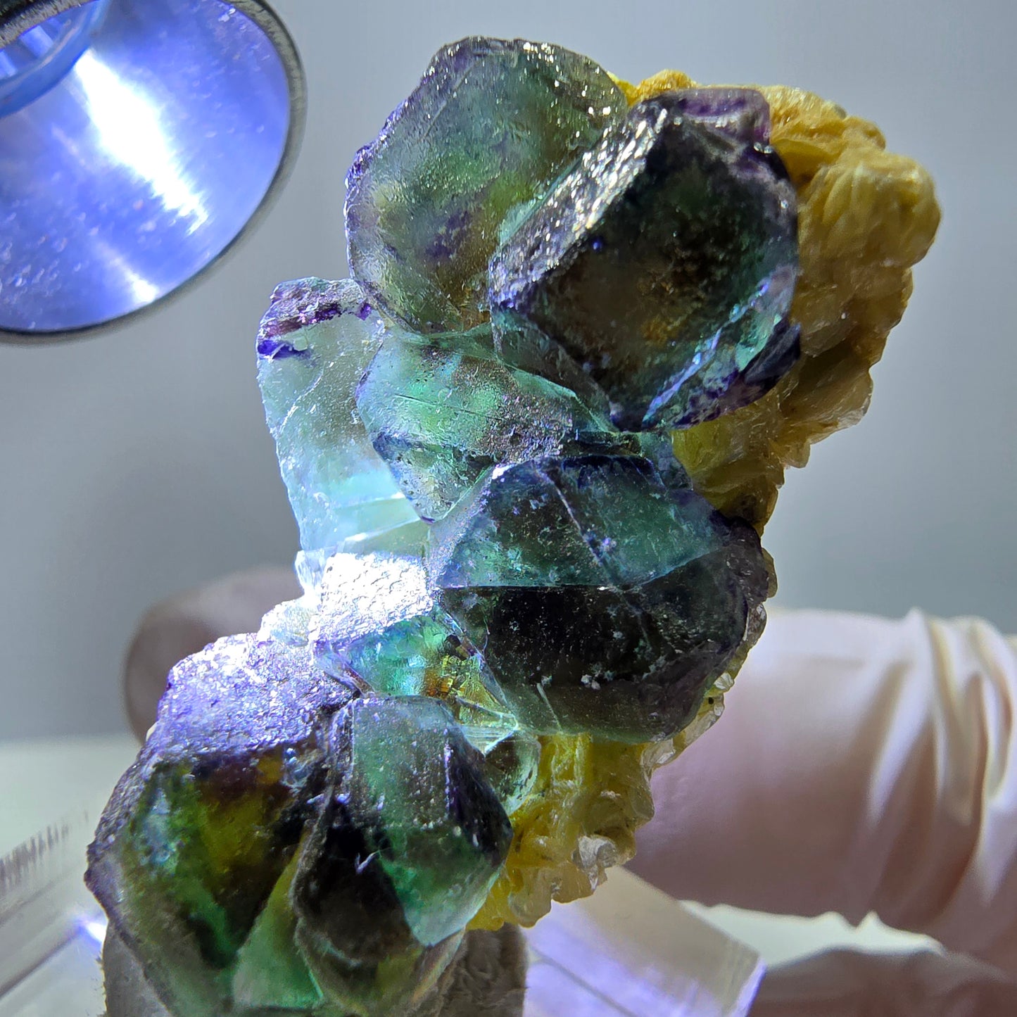 Cube de fluorite fantôme, zonal, spécimen de muscovite, Erongo, Namibie, 38 x 21 x 19 mm