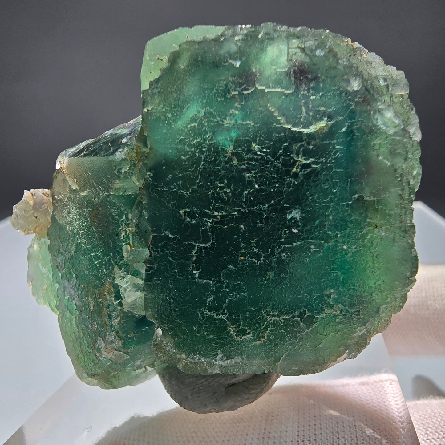 Seltene Phantom Fluorit Würfel Stufe grün lila Okorusu, Namibia 58*45*31mm