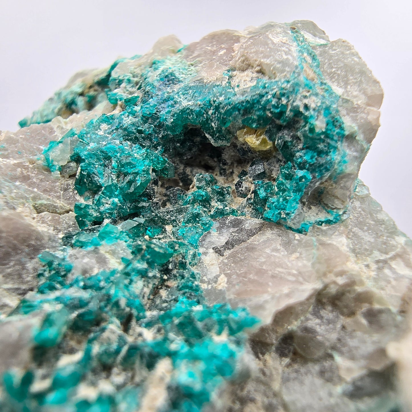 Seltene Dioptas auf Quarz Stufe Kaokoveld, Namibia 52*44*32mm Mineraliensammlung