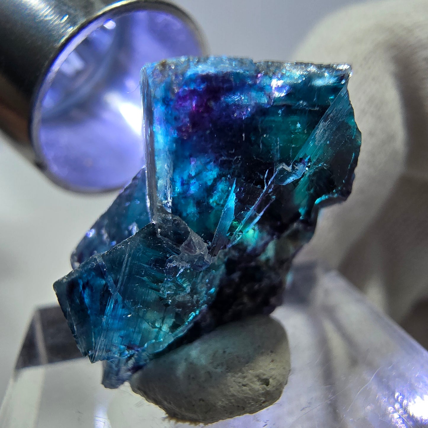 Spécimen de cube de fluorite fantôme, zonal – Nouvelle découverte ! Okorusu, Namibie, 27 x 22 x 15 mm