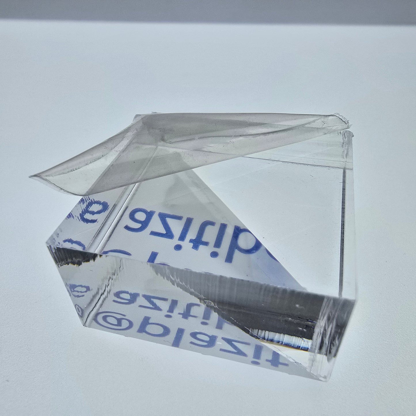 Acrylic base for minerals presentation 30*30*15mm stand plate base clear