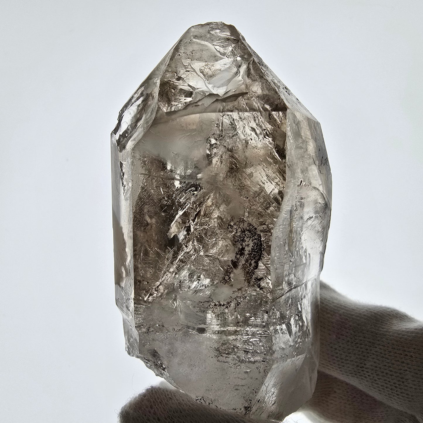Sceptre fantôme squelette en quartz fumé DT, poche Saint-Valentin en calcite UV, Namibie 89 x 47 x 32 mm