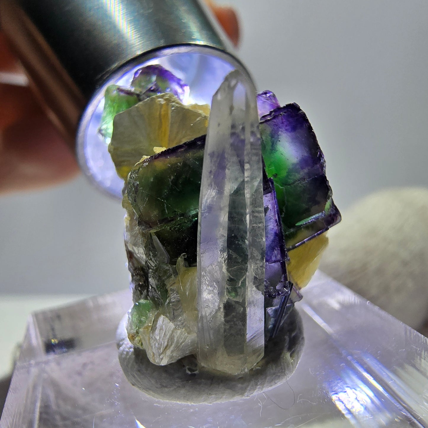 Cubes de fluorite fantôme, muscovite, quartz fumé, hyalite, Erongo, Namibie, 20 x 17 x 16 mm