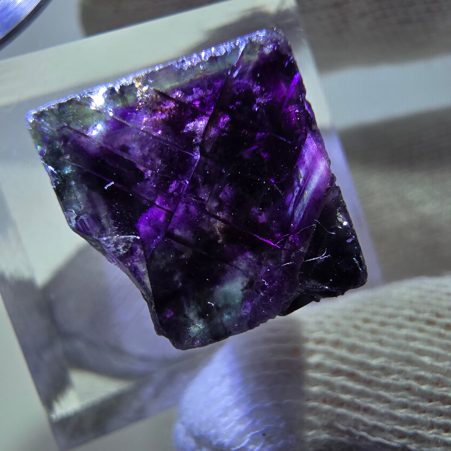 Rare cube de fluorite fantôme zonal, vert violet Okorusu, Namibie 16*16*13mm