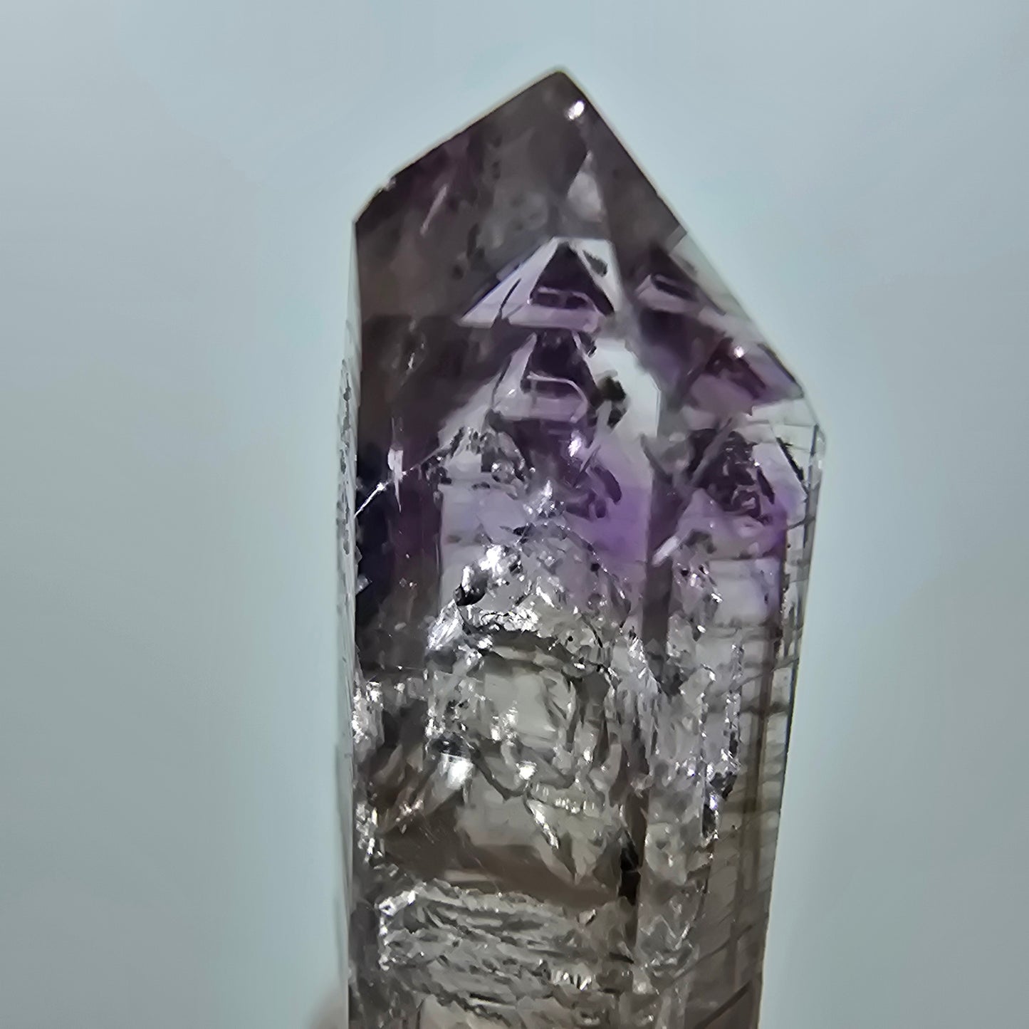 Mine d'améthyste Phantom Point Streep, Goboboseb, Namibie 48 x 14 x 10 mm
