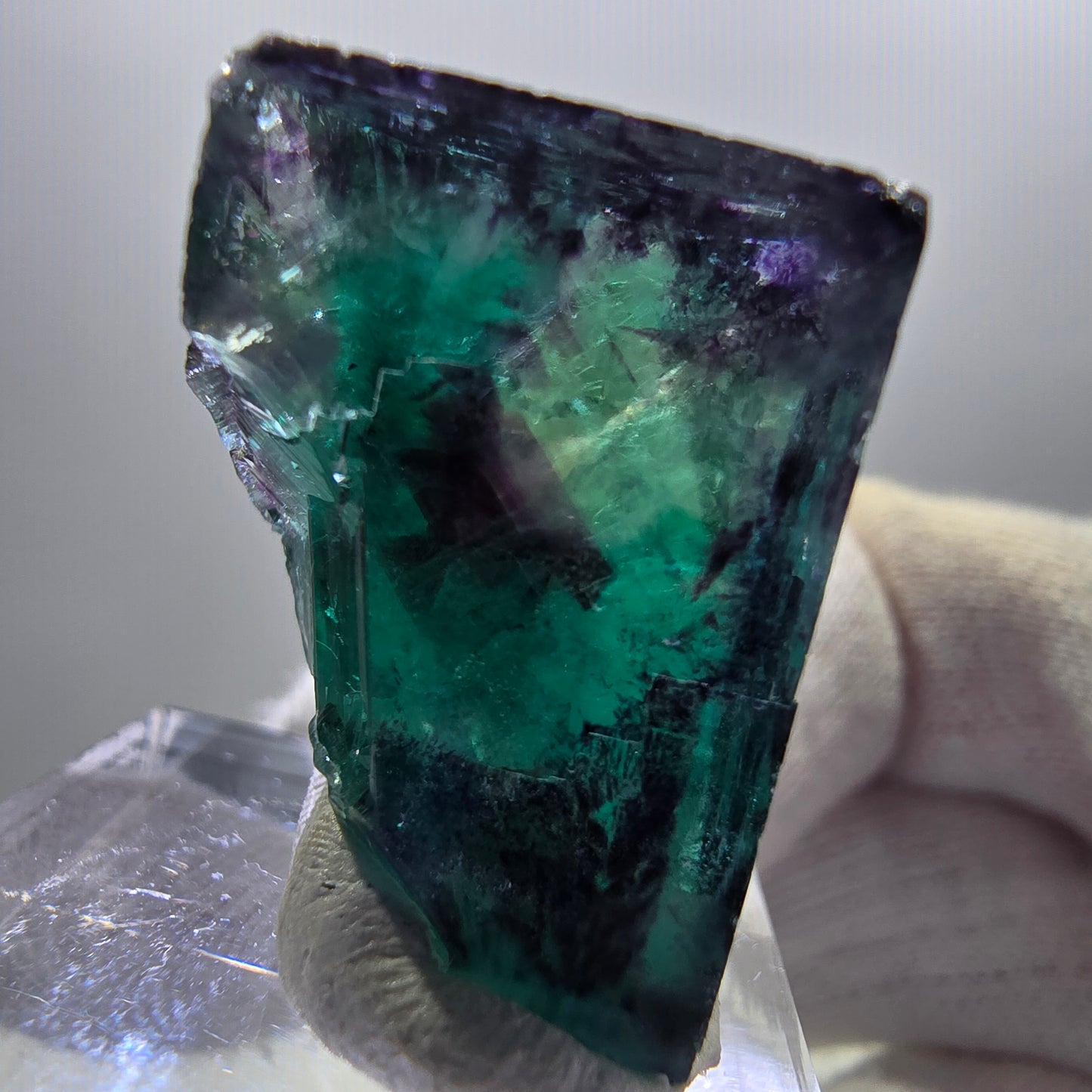 Rare cube de fluorite fantôme, vert violet zonal Okorusu, Namibie 30*24*18mm