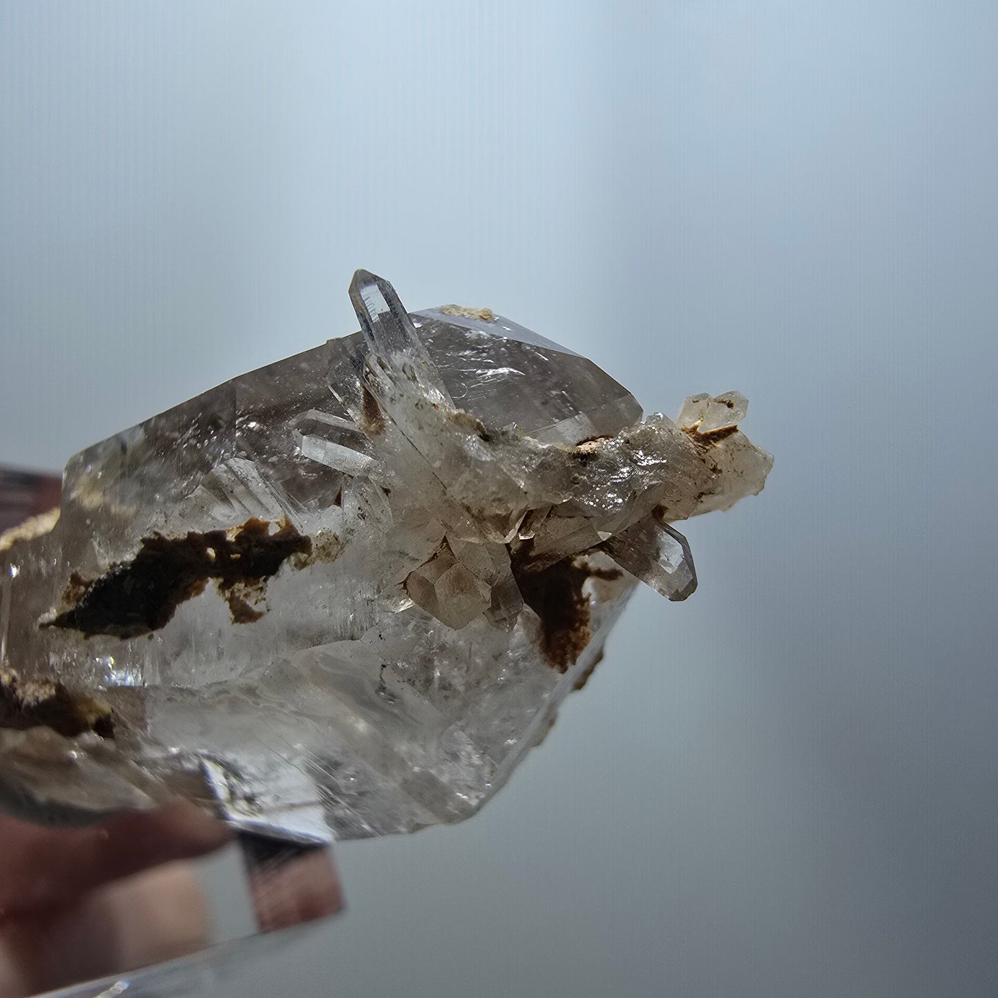 Spécimen de quartz fumé fantôme transparent à double terminaison, Goboboseb, Namibie, 40 x 21 x 13 mm
