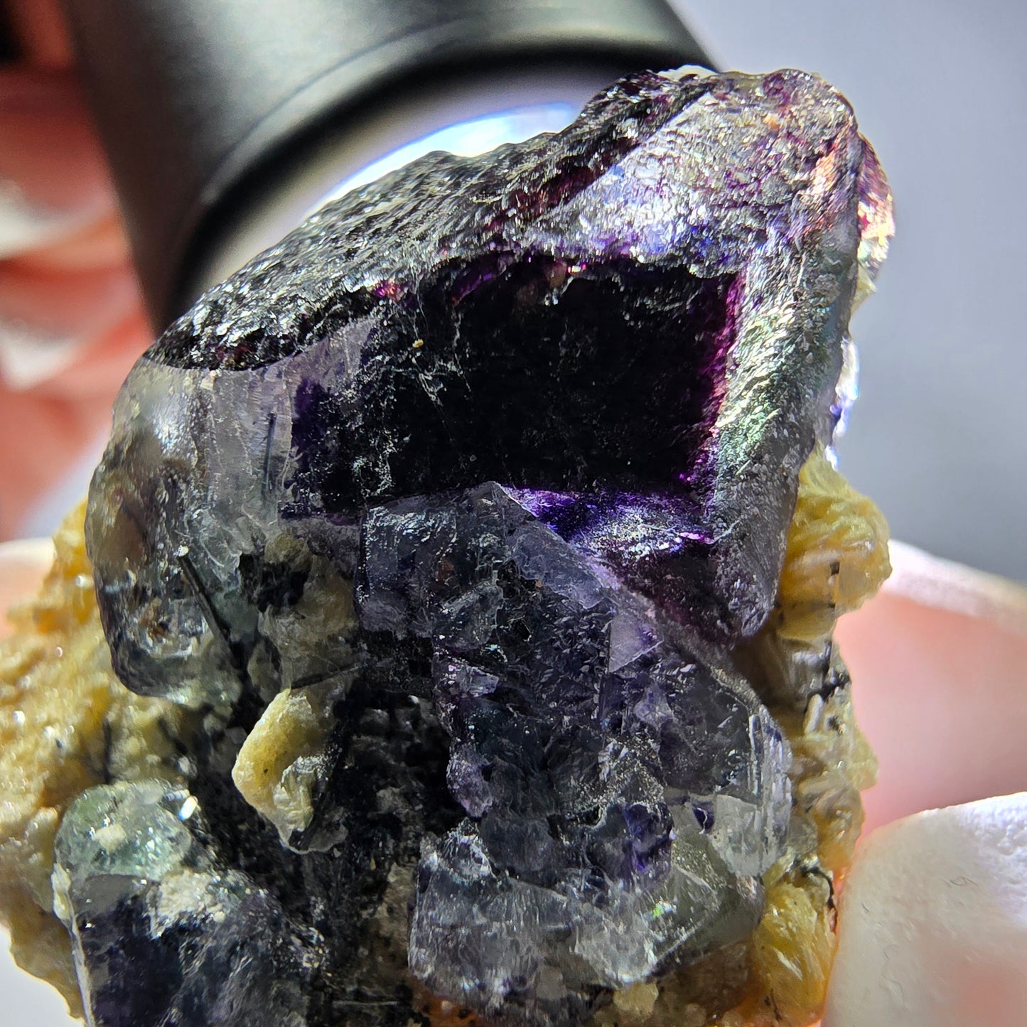 Cube de fluorite fantôme, zonal, muscovite, spécimen de tourmaline Schorl, Erongo, Namibie, 33 x 27 x 13 mm