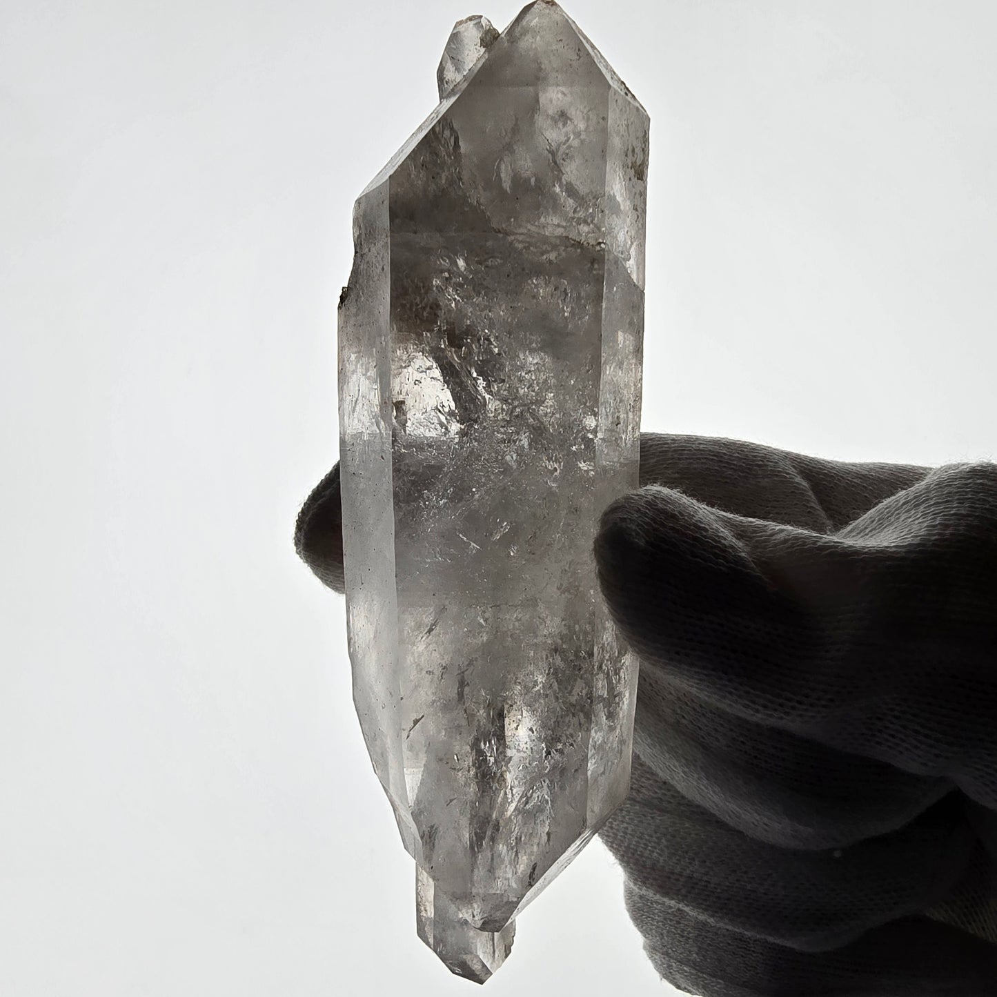 Gobo de poche Lemurian Phantom Skeleton en quartz fumé, DT Scepter Valentine. Namibie 117 x 36 x 29 mm