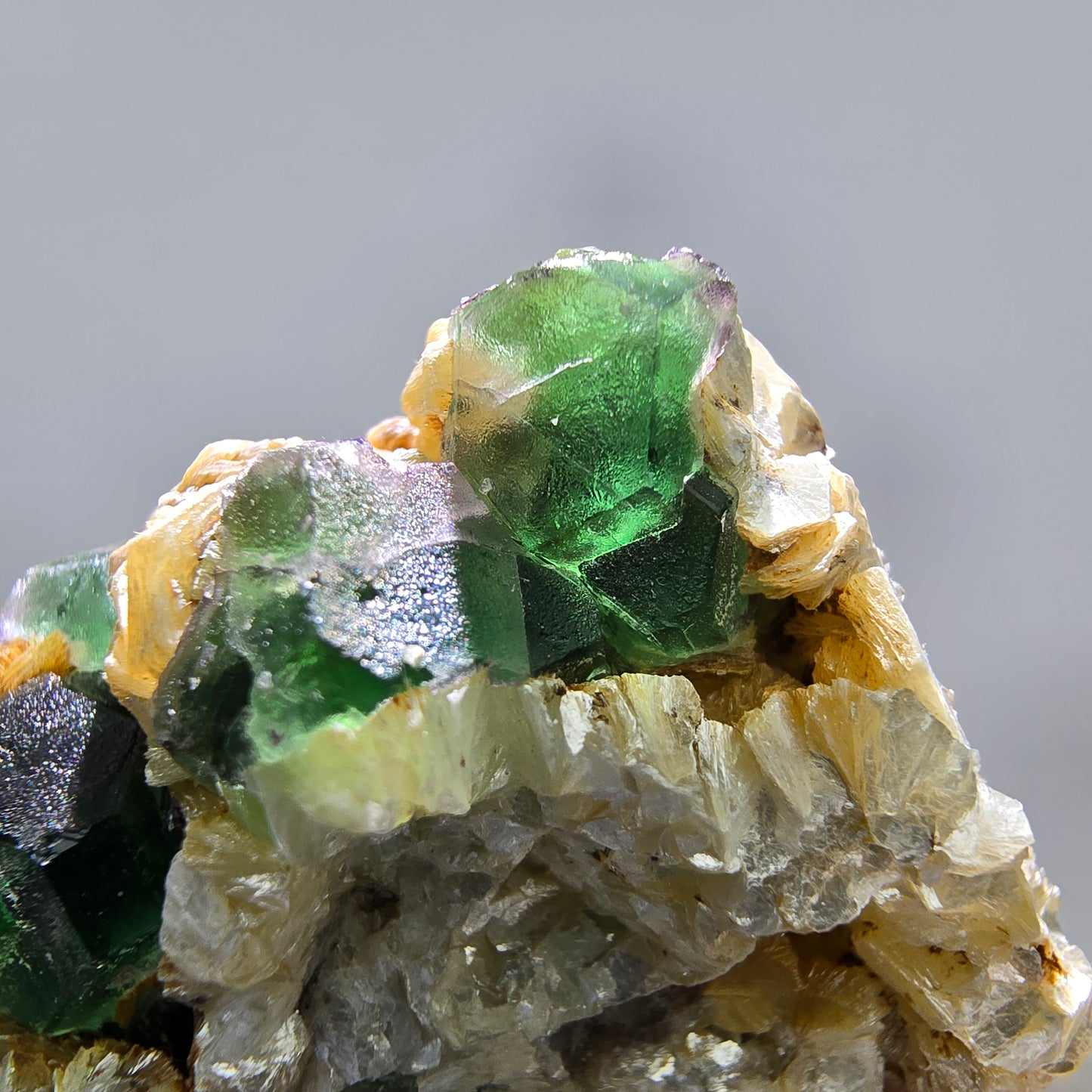 Phantom Fluorit Schörl Turmalin Muskovit Stufe Erongo, Namibia 58*37*36mm
