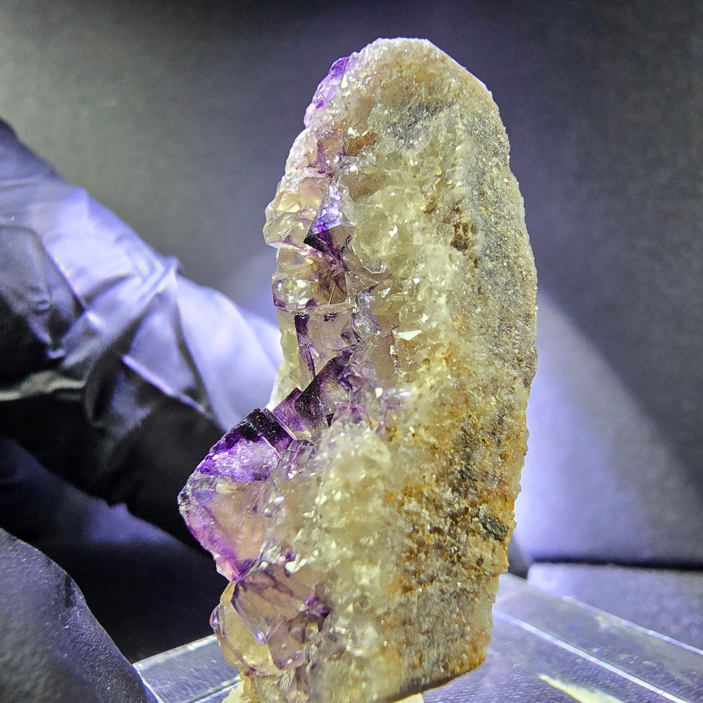 Klare zonare Fluorit Würfel Stufe lila weiß 36*17*10mm Okorusu, Namibia Sammlung