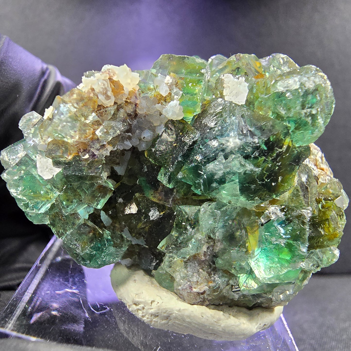 Seltene klare Fluorit XX Würfel Stufe mit Einschlüssen 37*28*20mm aus Okorusu, Namibia