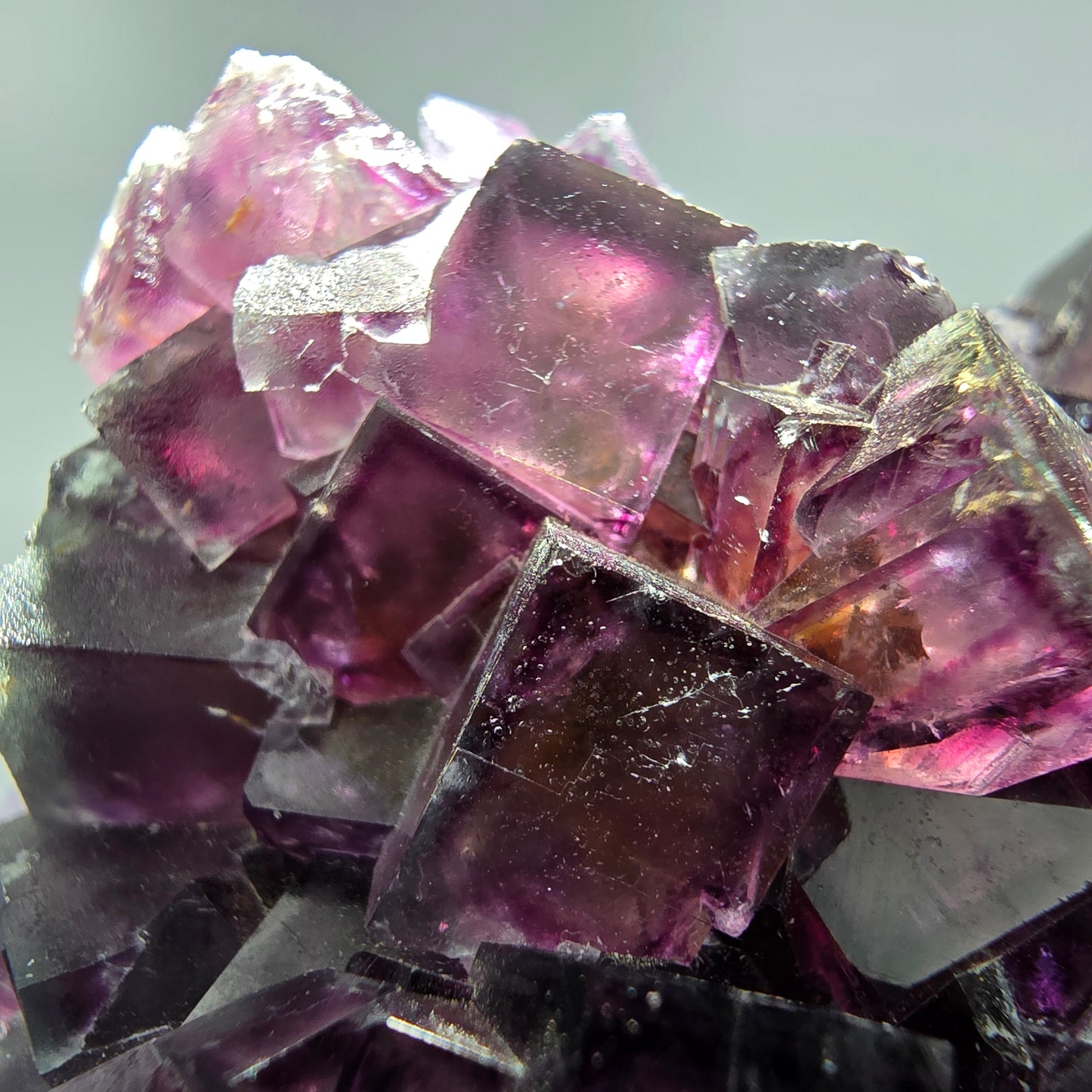 Seltene Phantom Fluorit Würfel Stufe lila grün weiß Okorusu, Namibia 88*53*34mm
