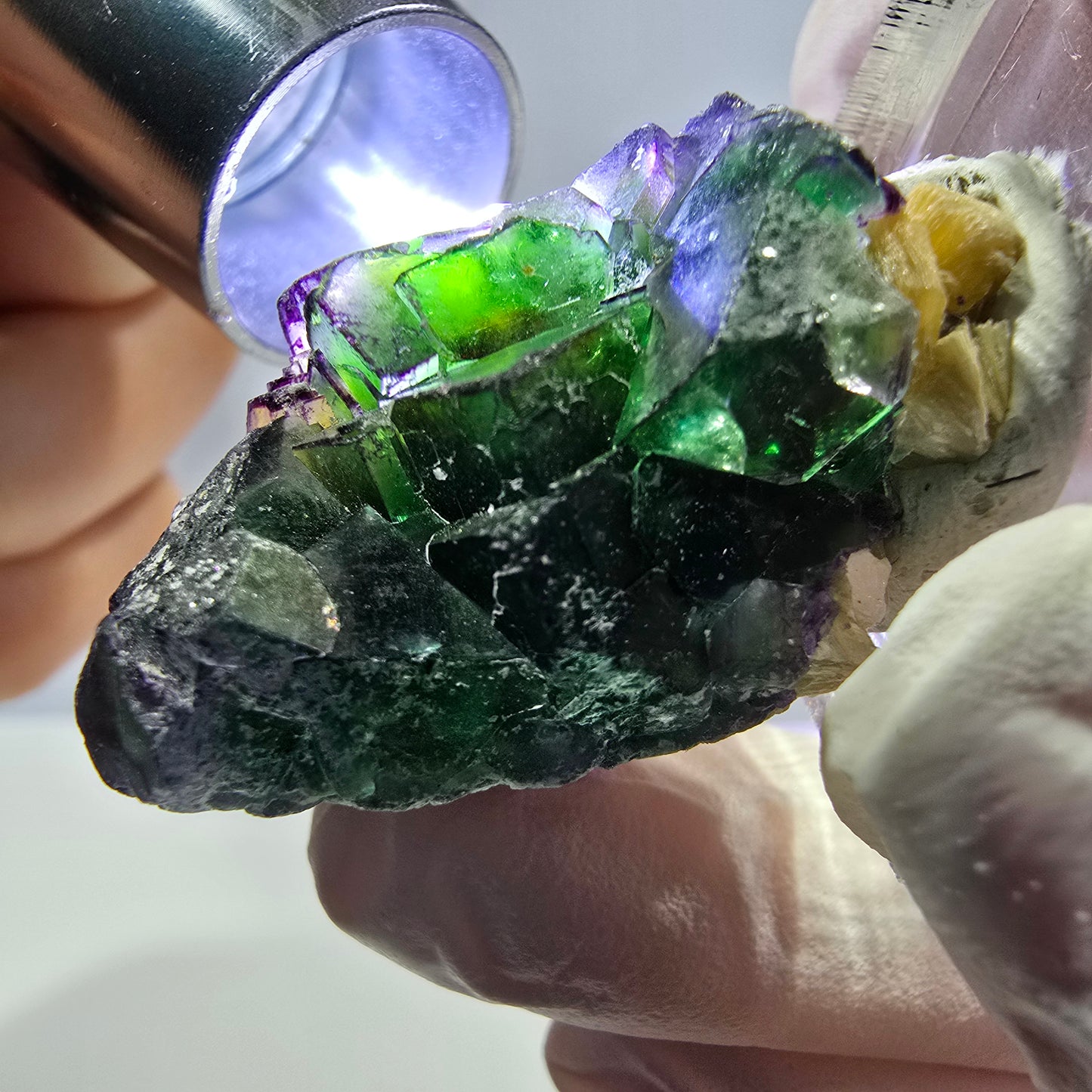 Cube de fluorite fantôme, zonal, muscovite, spécimen de tourmaline Schorl, Erongo, Namibie, 37 x 24 x 20 mm