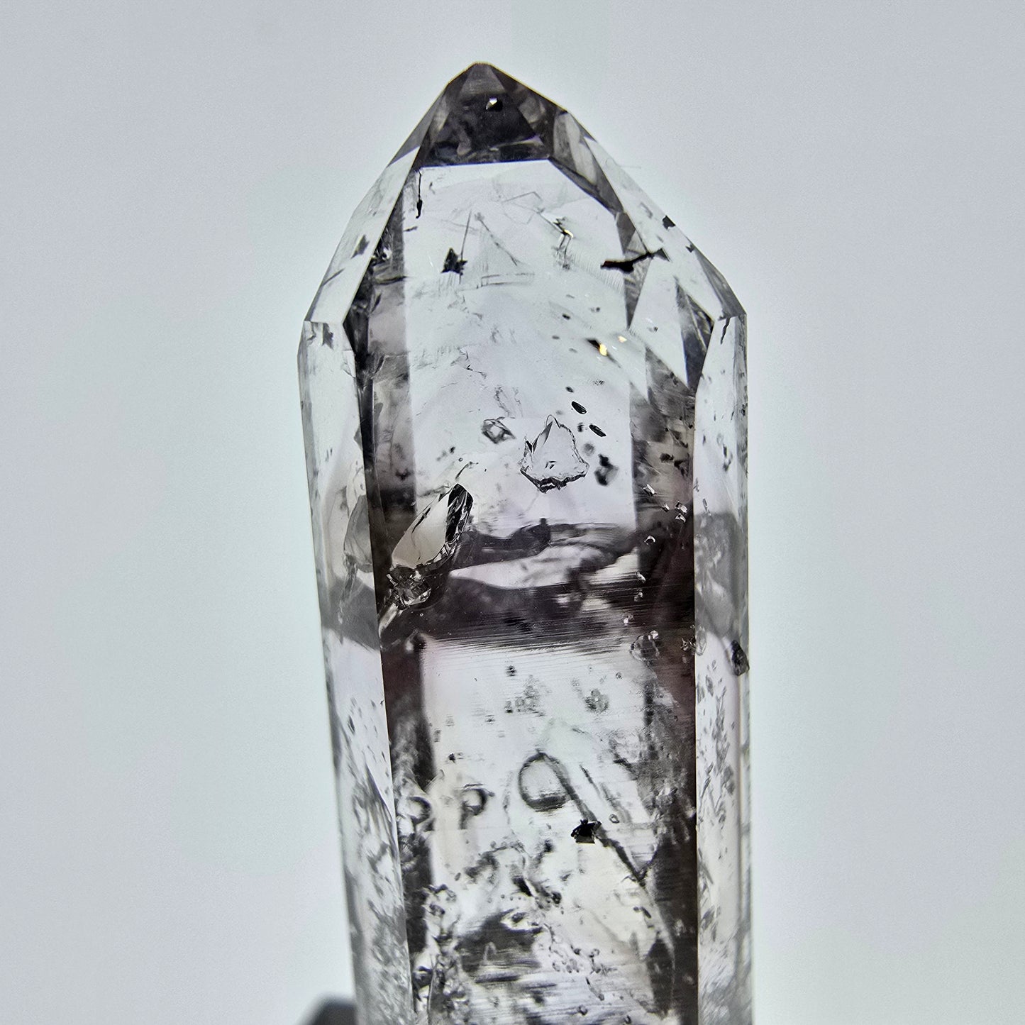 Quartz fumé fantôme Enhydro avec hématite, mine Bubble Streep, Namibie, 39 x 12 x 9 mm