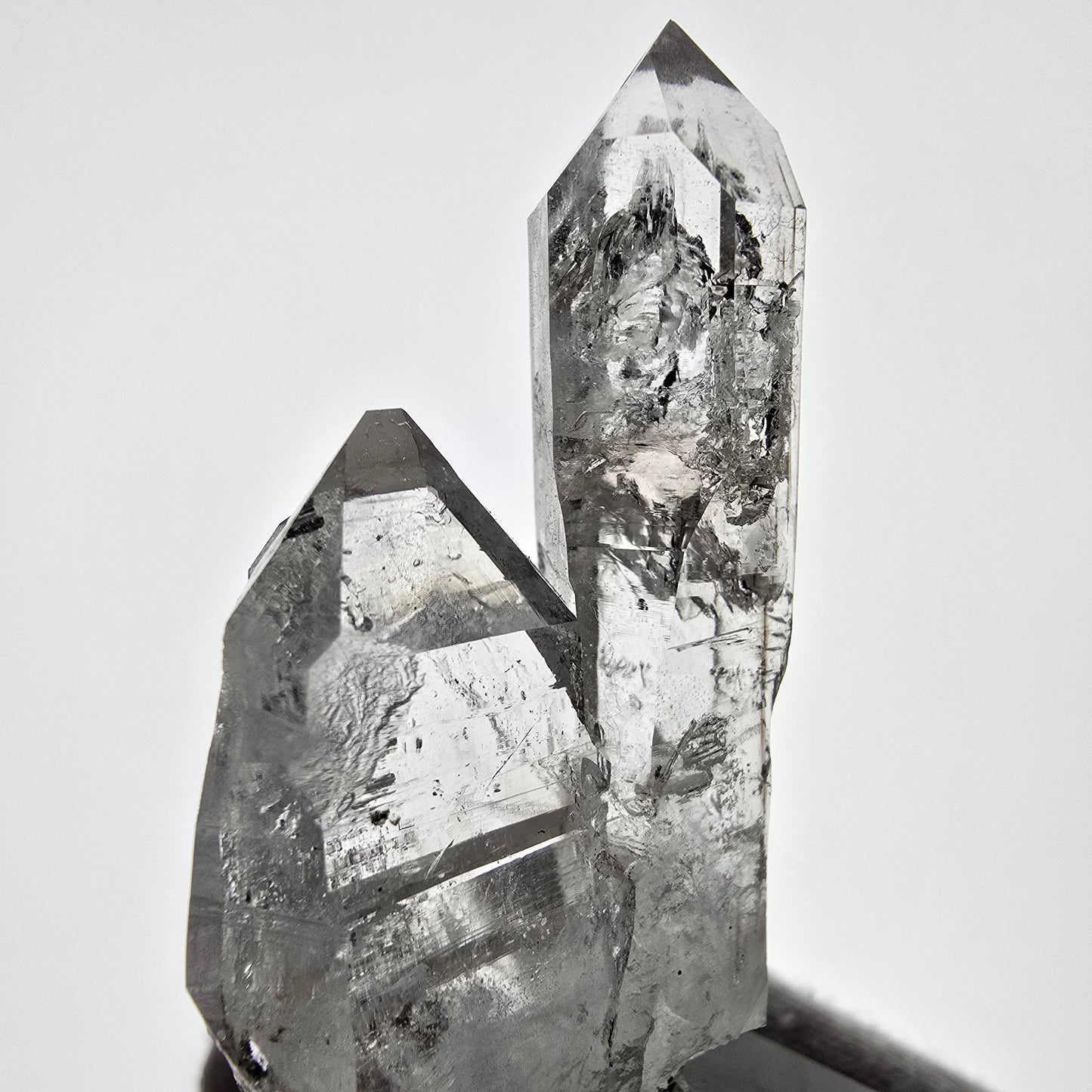 Sceptre fantôme squelette en quartz fumé, poche Saint-Valentin, Namibie, 70 x 34 x 18 mm