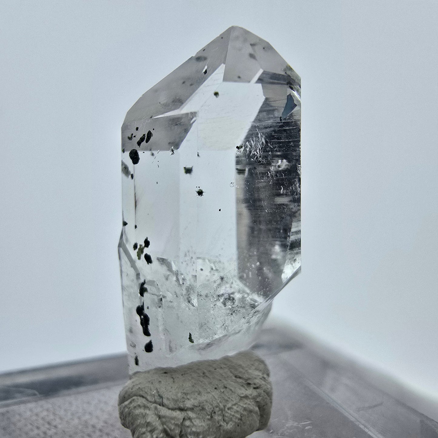 Klarer Phantom Hämatit Quarz Kristall Streep Mine, Goboboseb, Namibia 26*12*10mm