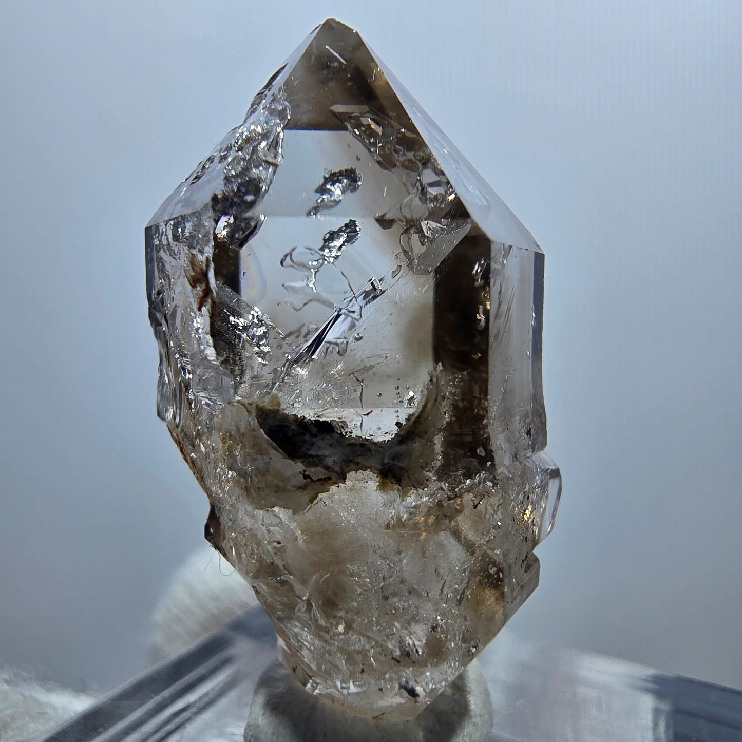 Sceptre Enhydro Phantom Smoky Quartz DT, 1x Bubble Goboboseb, Namibie 29*14*12mm
